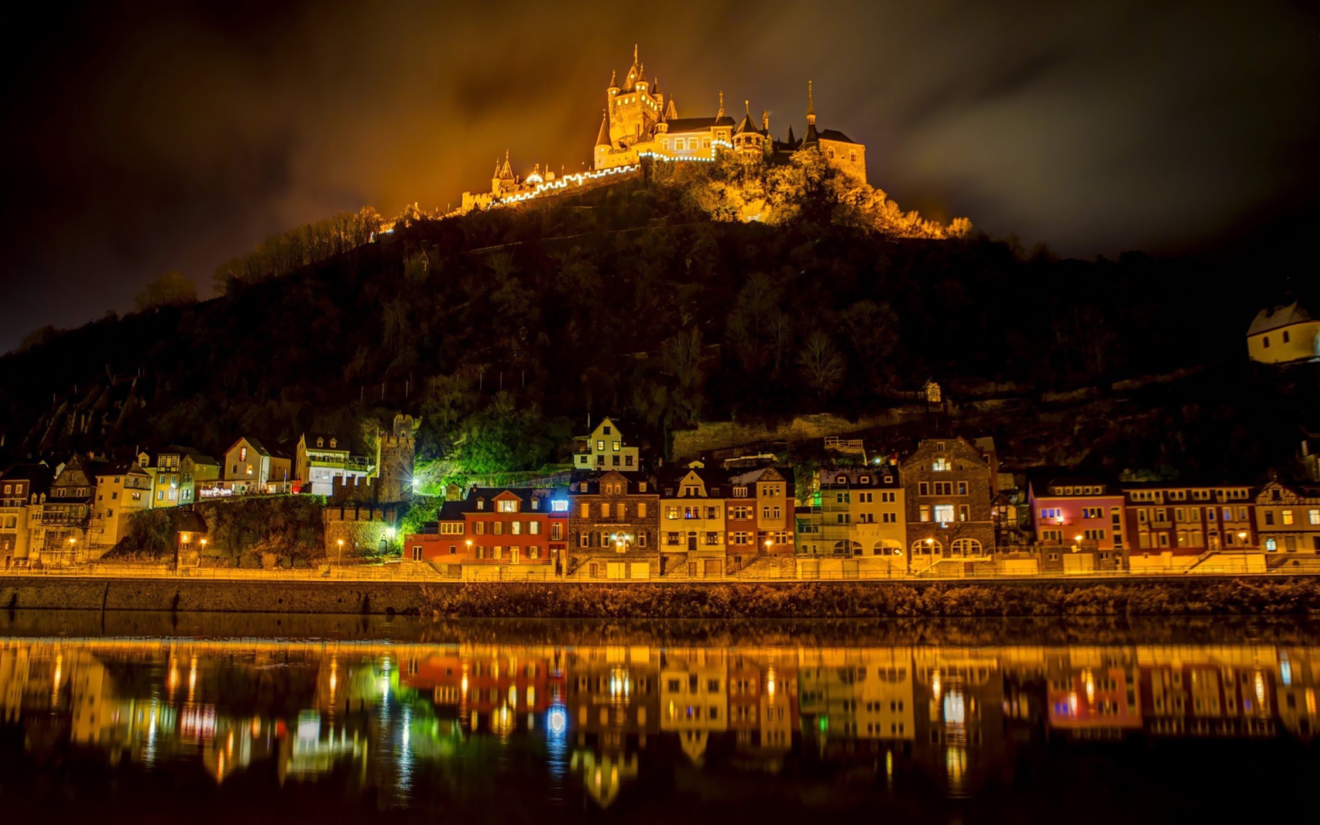 Крепость на горе