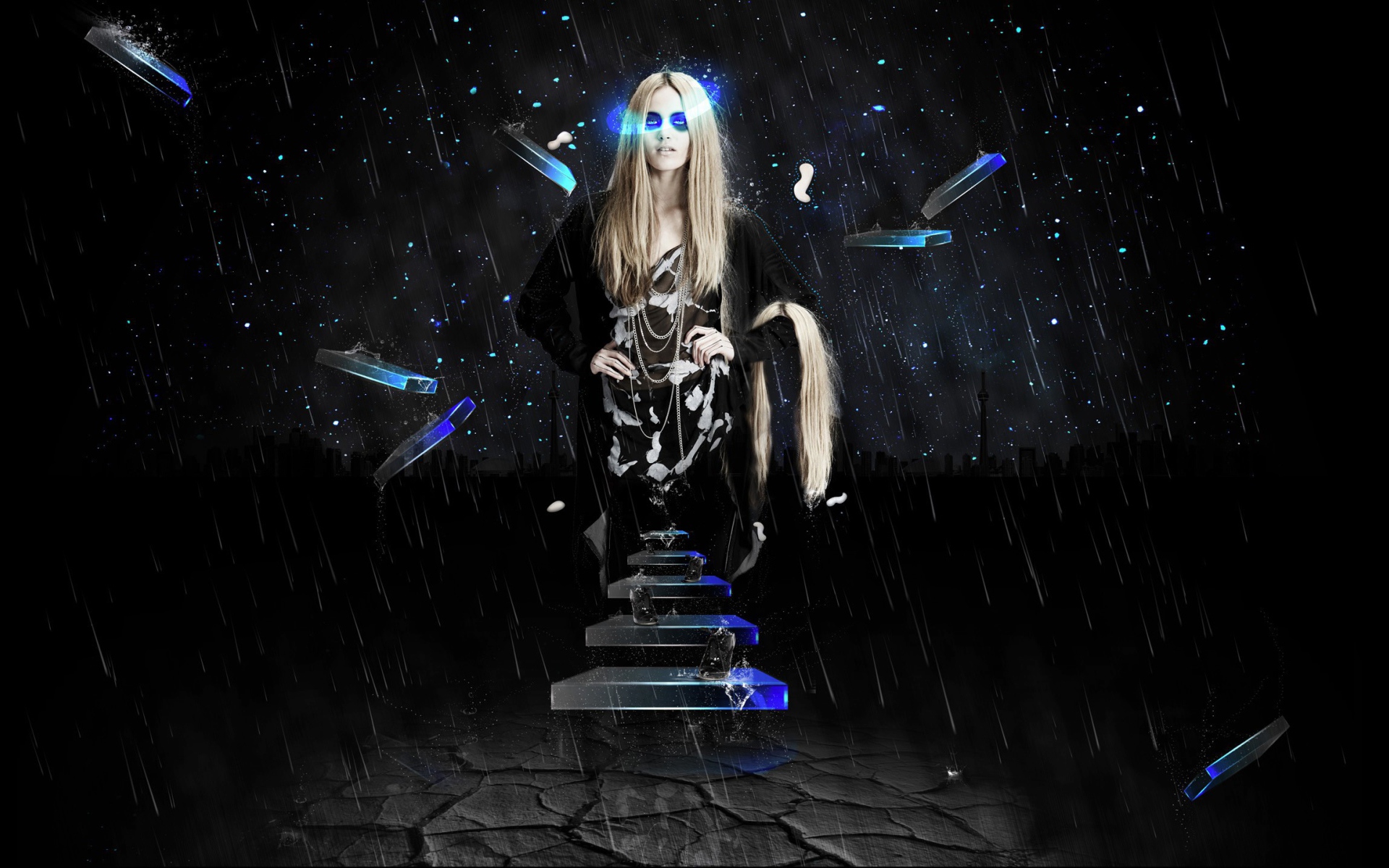 Женщина в черной одежде