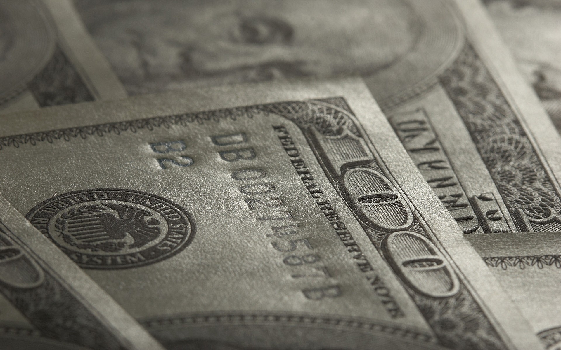Сто долларов вблизи