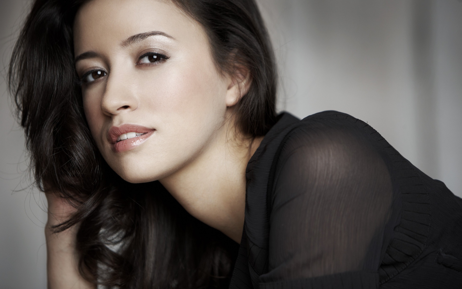 Знаменитая Кристиан Серратос