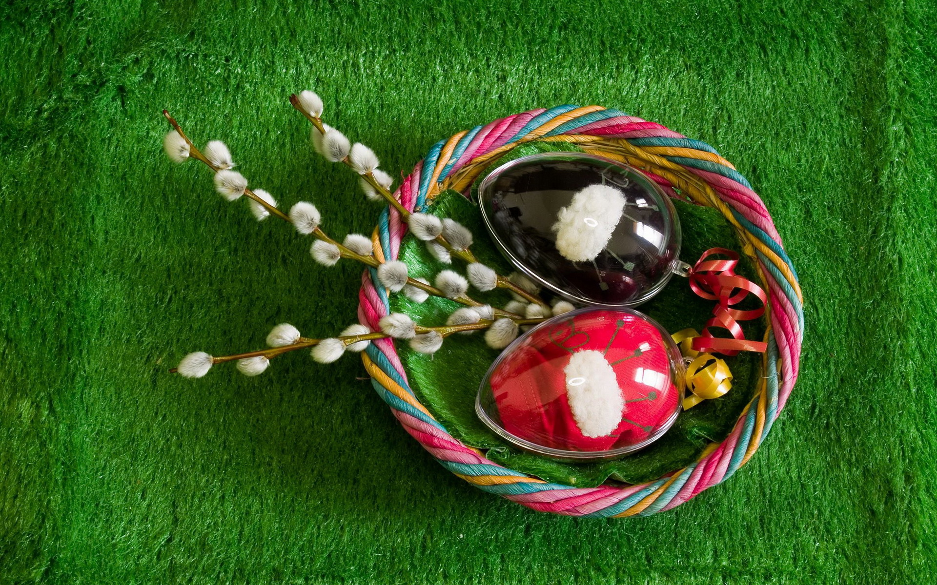 Яйца и мимоза на Пасху