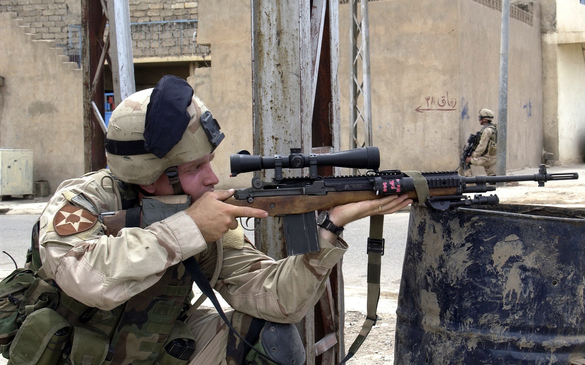 Солдат с винтовкой