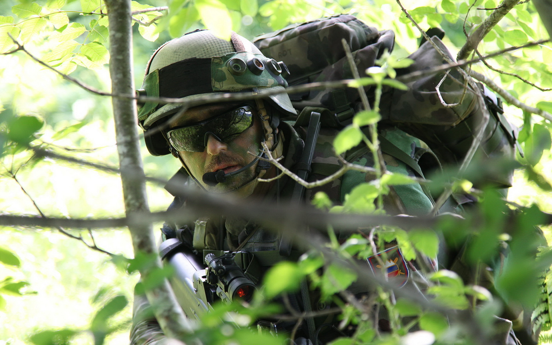 Солдаты в лесу