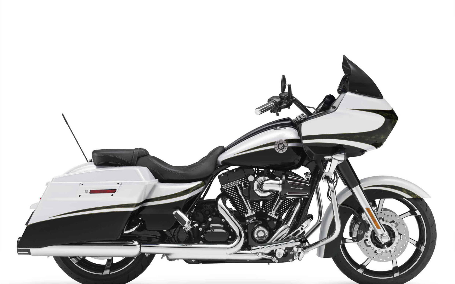Красивый мотоцикл в москве Harley-Davidson CVO Road Glide Custom