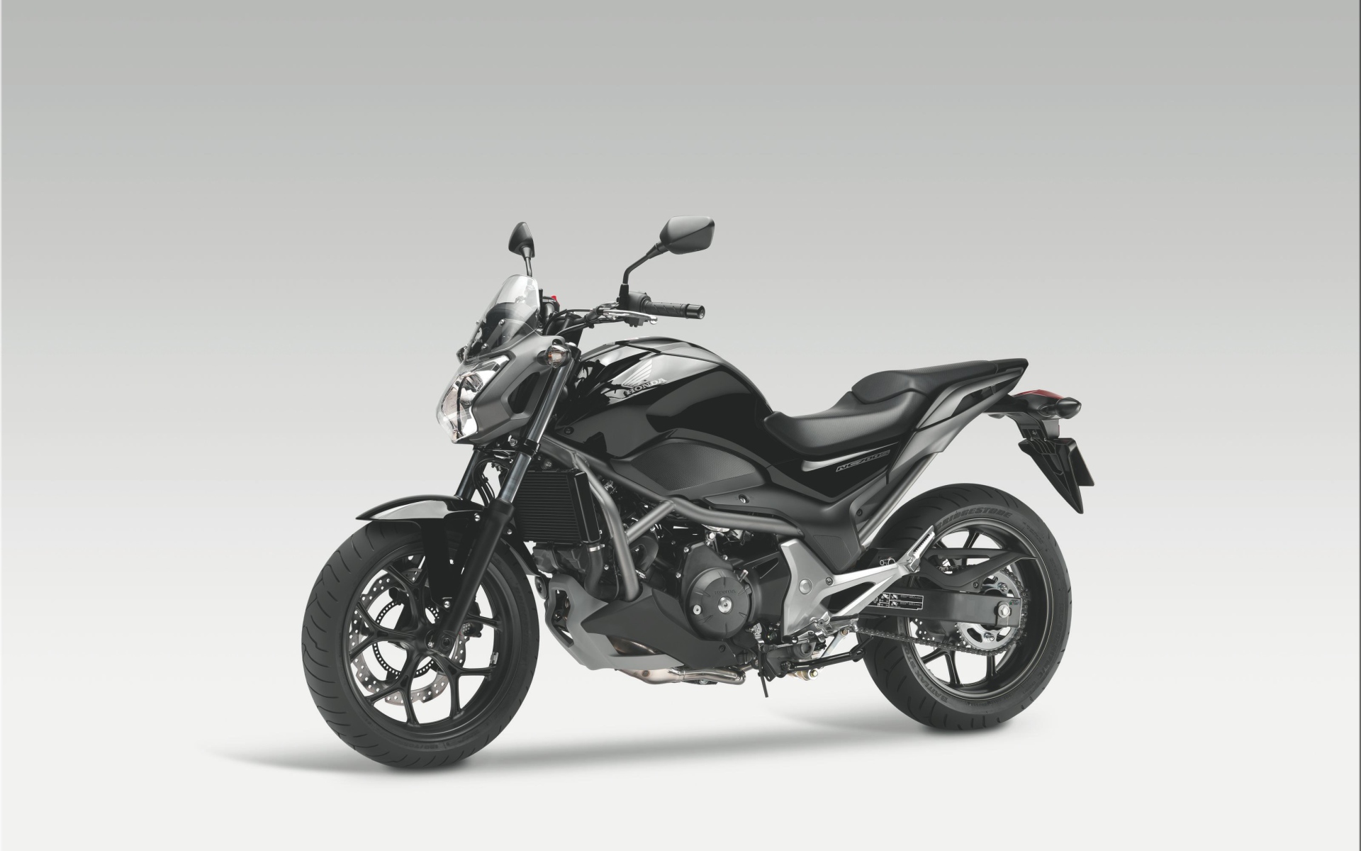 Красивый мотоцикл в москве Honda NC 700 S