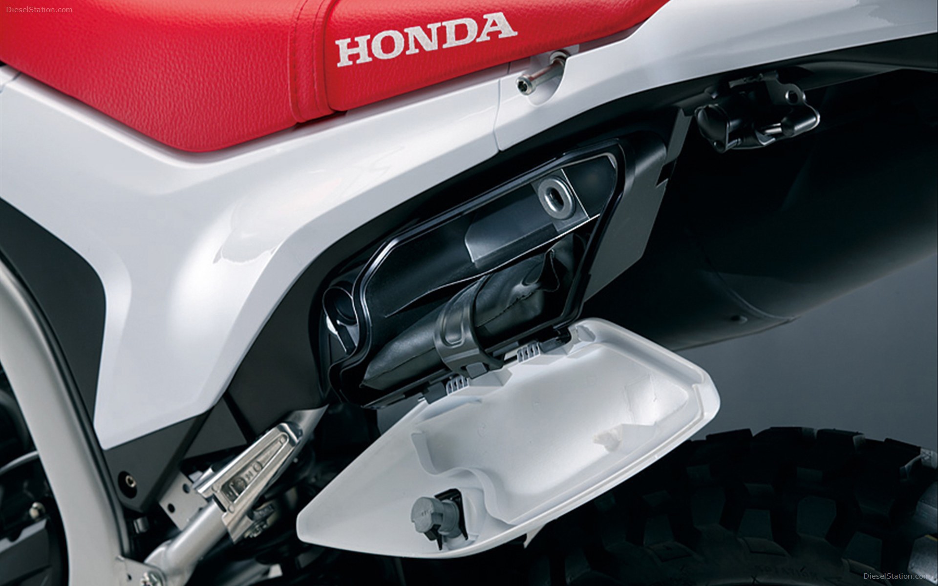 Мотоцикл модели Honda CRF 250 L