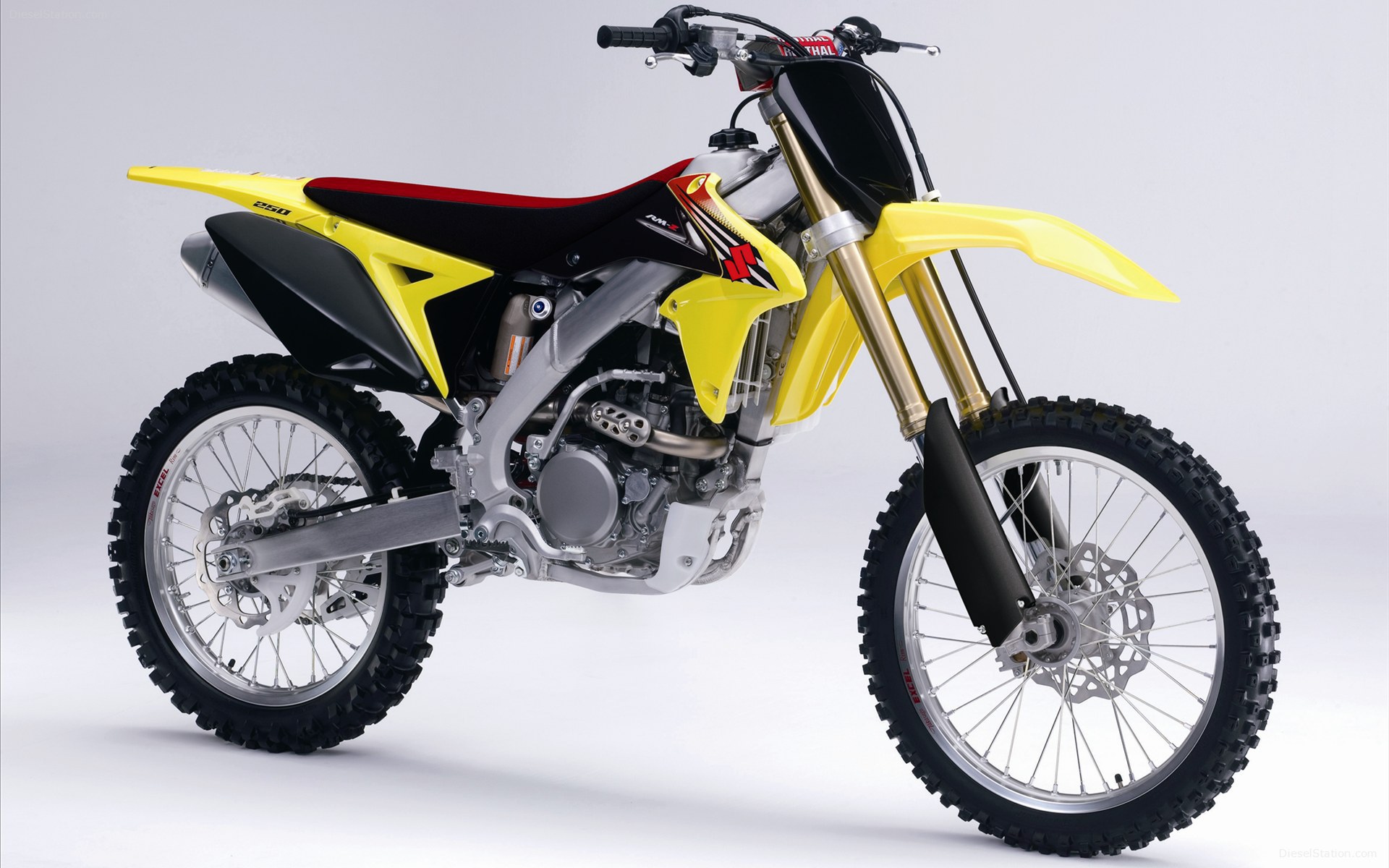 Невероятный мотоцикл Suzuki RM-Z 250