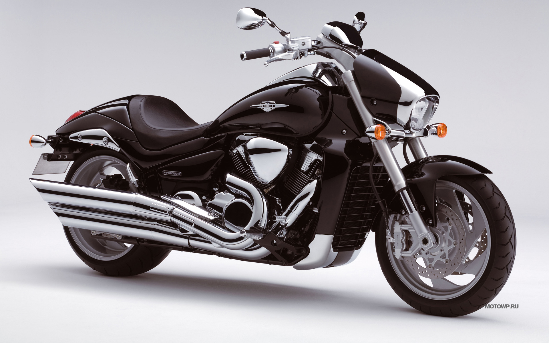 Невероятно быстрый мотоцикл Suzuki Intruder M1800 R