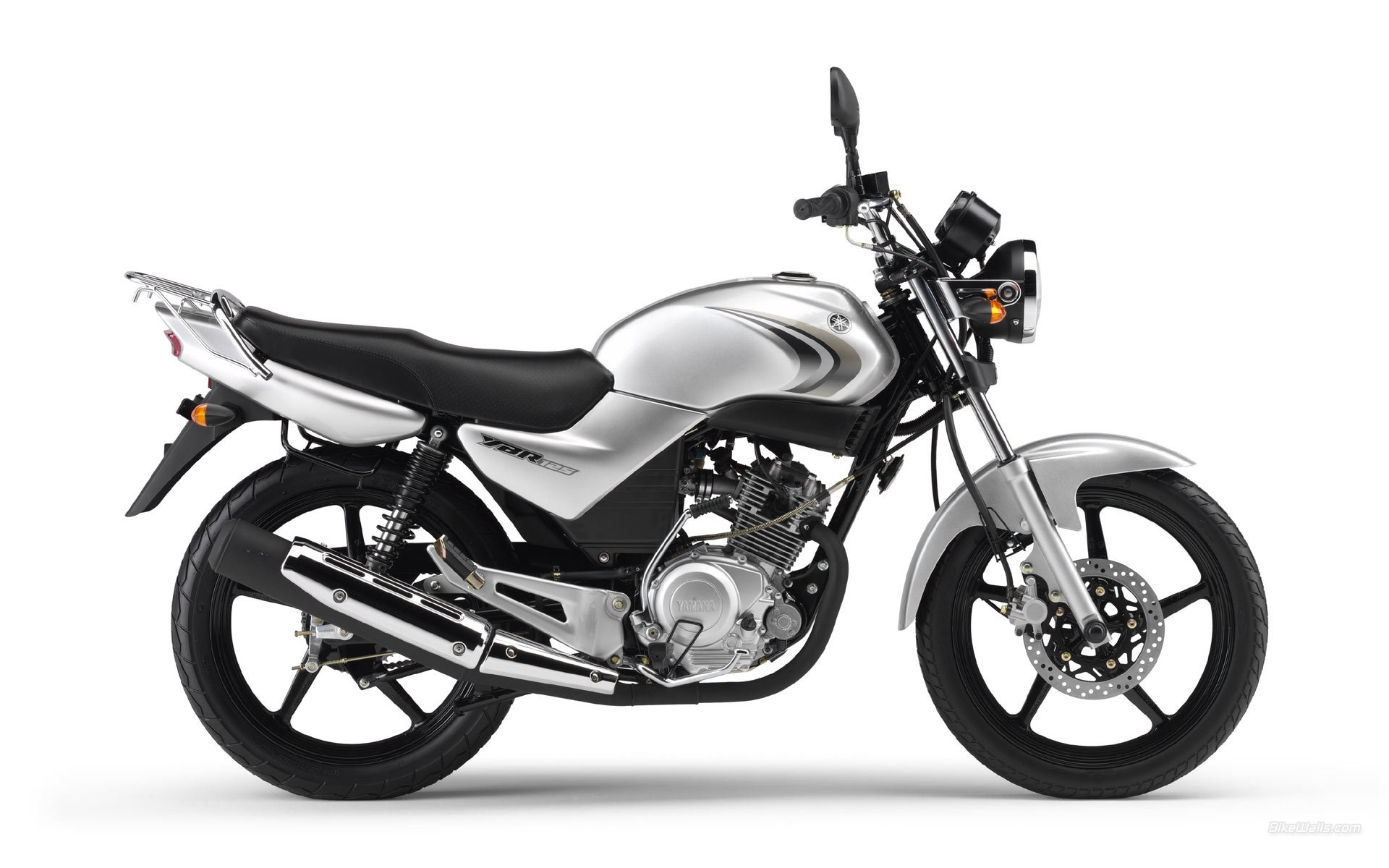 Новый надежный мотоцикл Suzuki Boulevard S 40