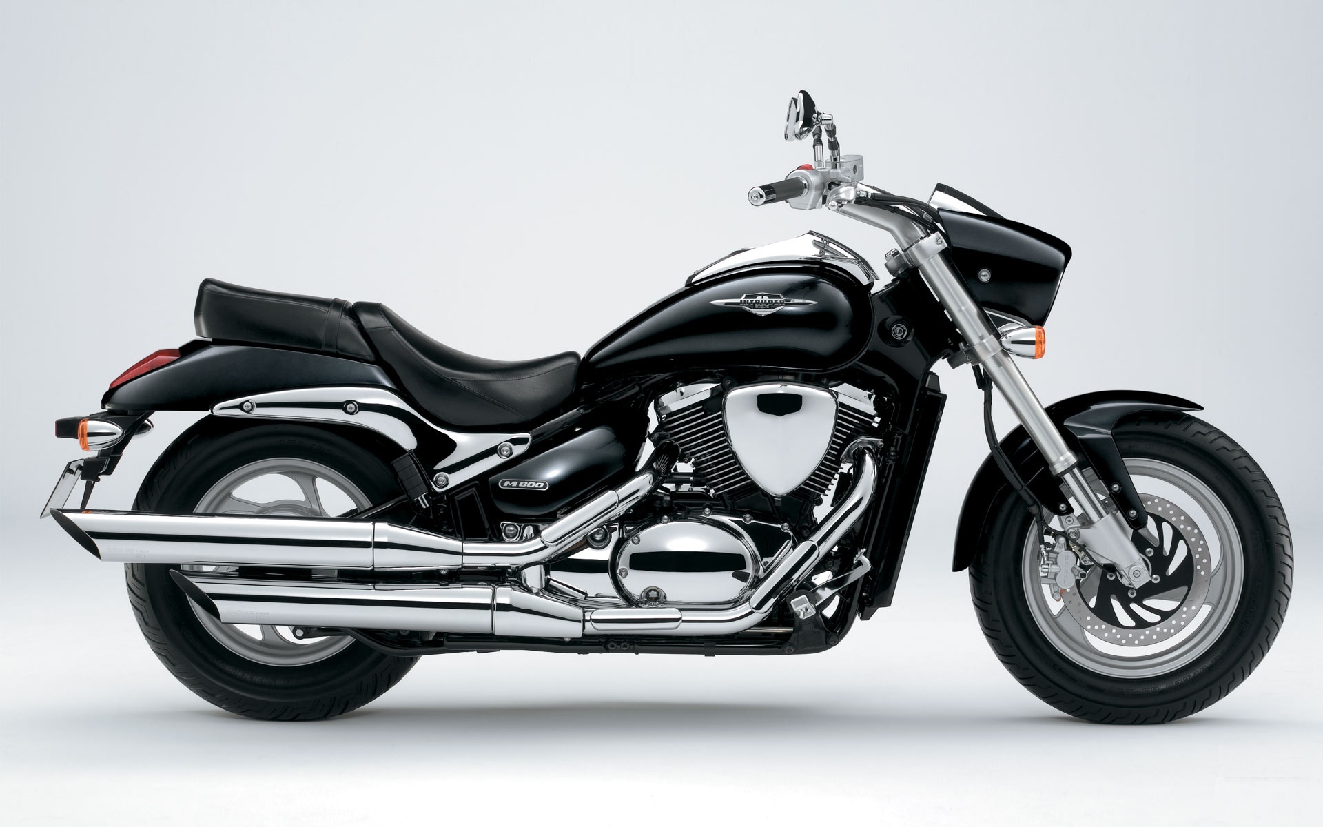 Новый надежный мотоцикл Suzuki Intruder C1500T