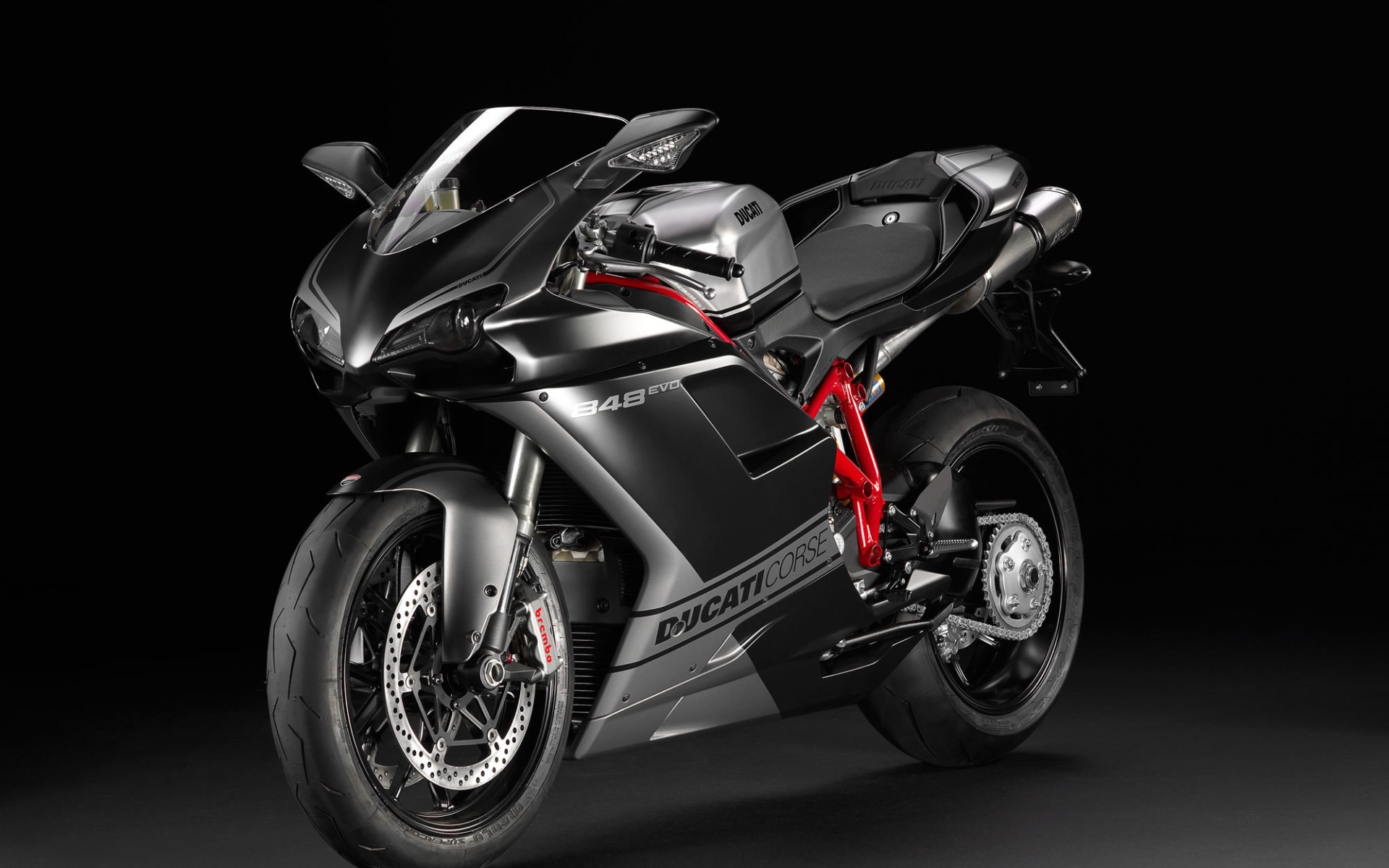 Популярный мотоцикл Ducati Superbike 848 Evo
