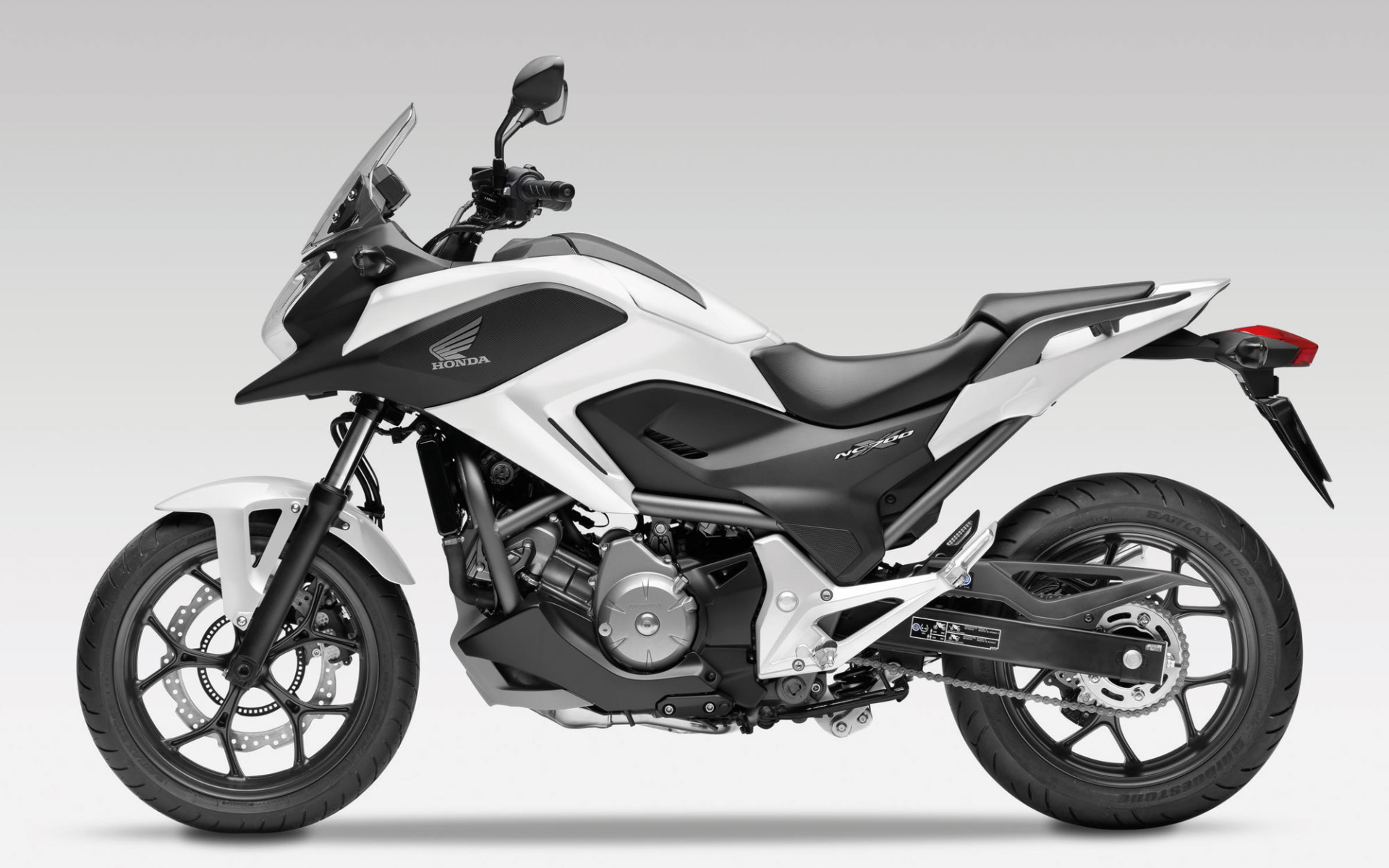 Популярный мотоцикл Honda NC 700 X