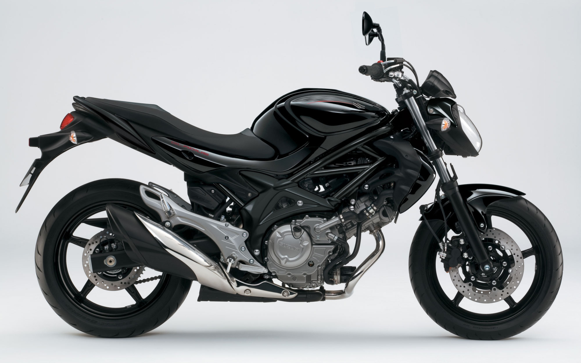 Популярный мотоцикл Suzuki SFV 650