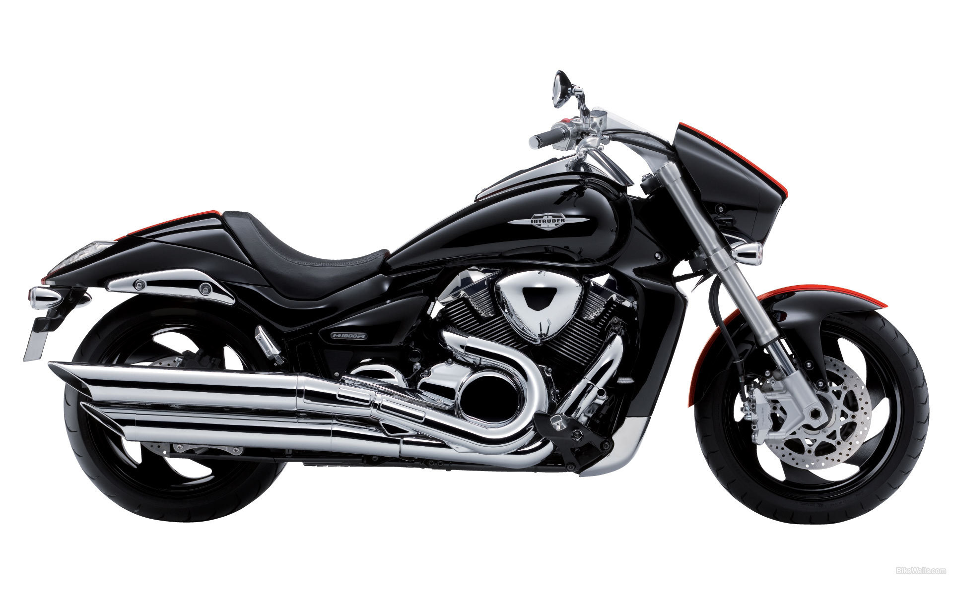 Надежный мотоцикл Suzuki Intruder M1800 R