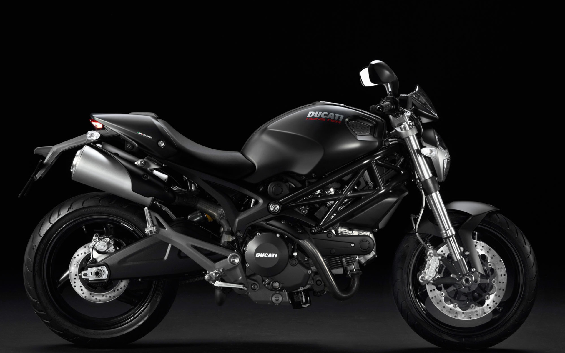 Надежный мотоцикл Ducati Monster Diesel