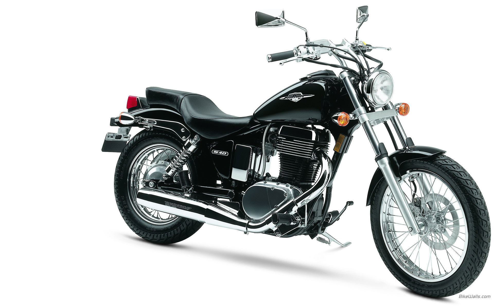 Красивый мотоцикл в москве Suzuki Boulevard S 40