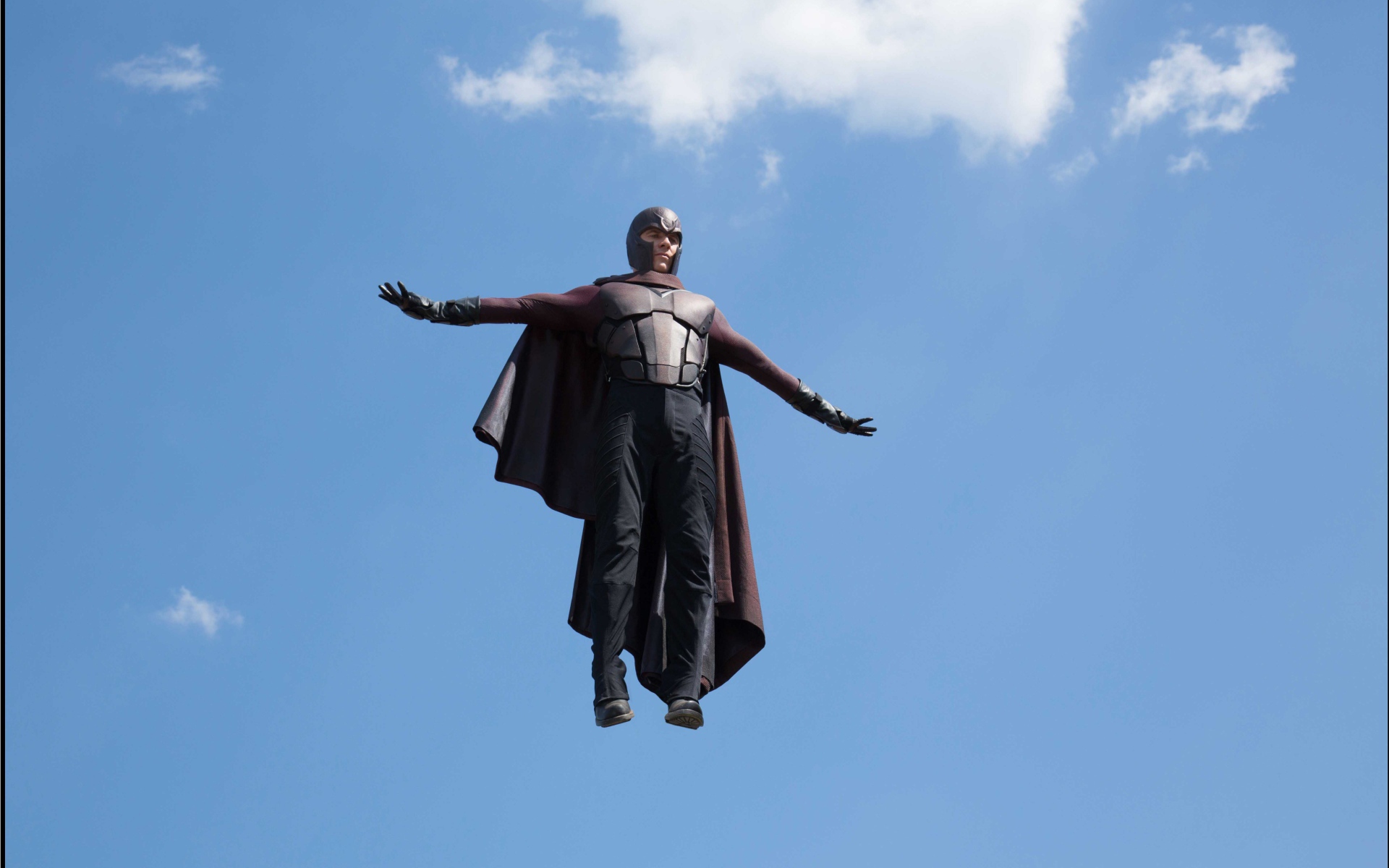 Люди Икс: Дни минувшего будущего Магнето летает