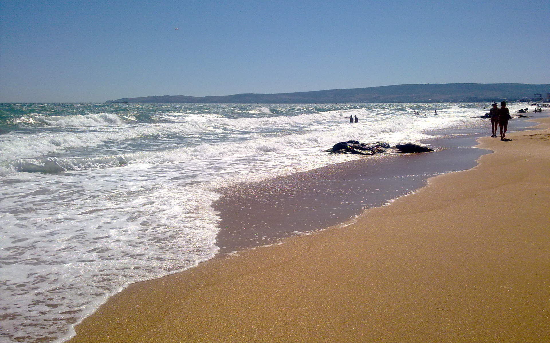 Золотой пляж в Феодосии