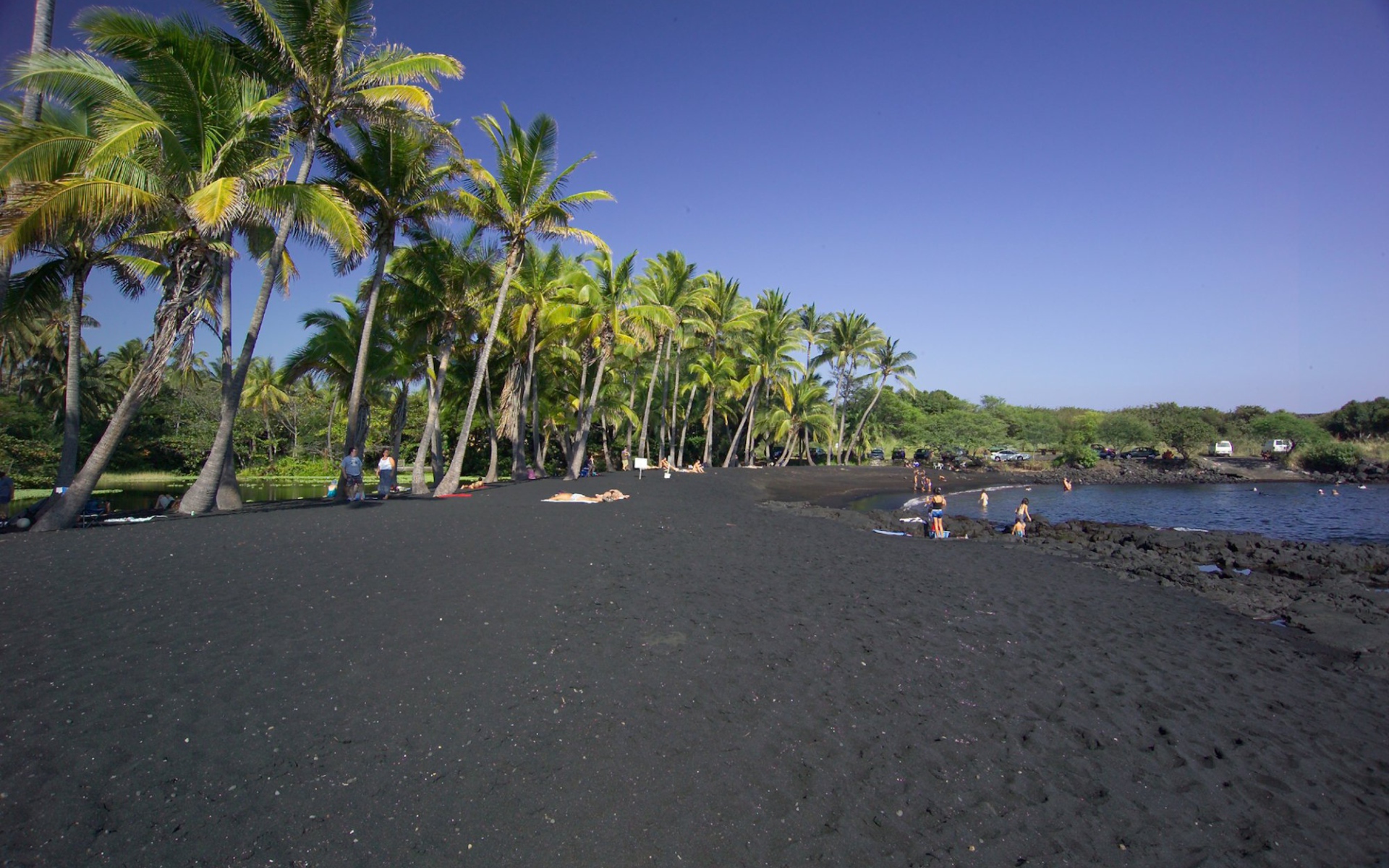 Отдых на черном пляже в Санторини