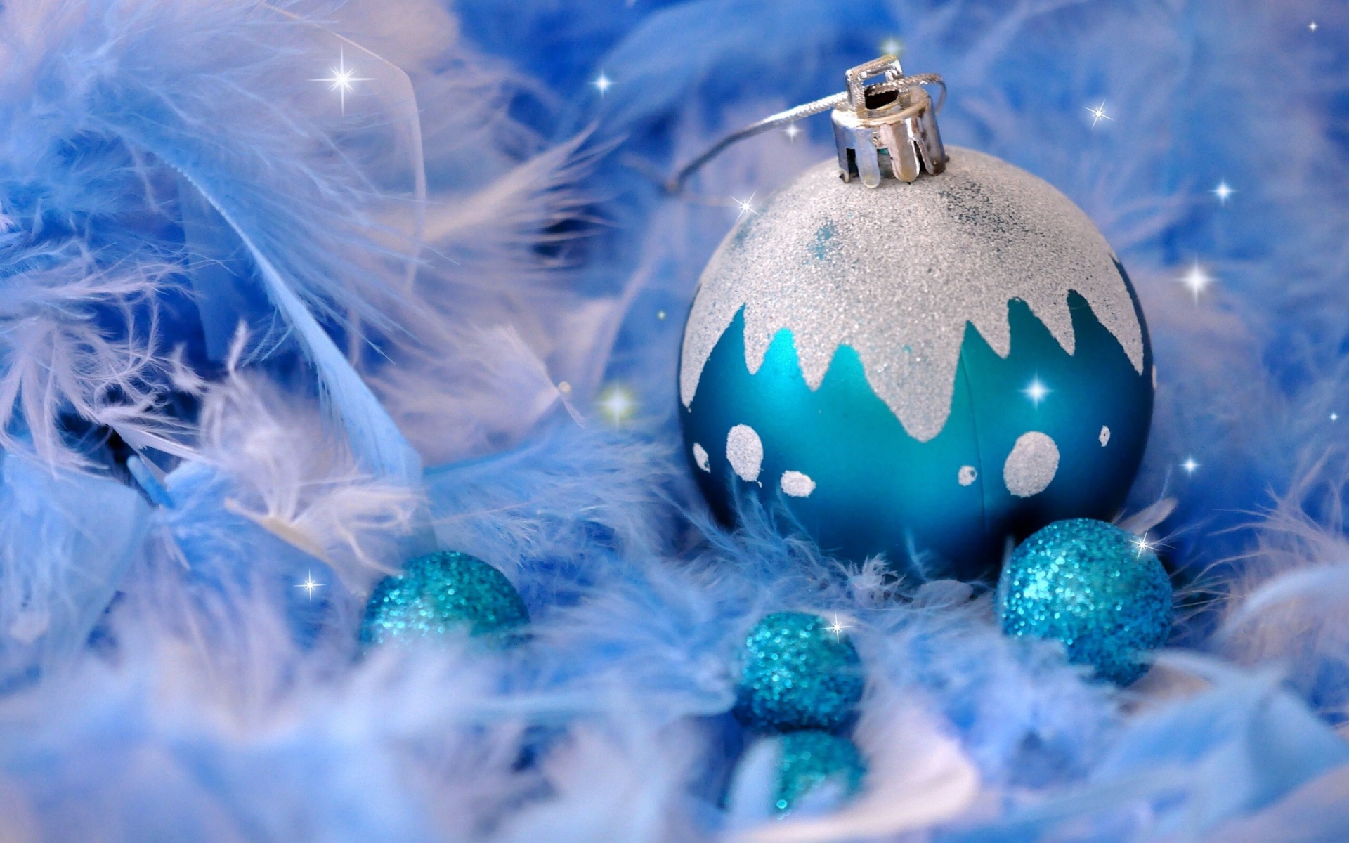 Синий шарик на Новый год