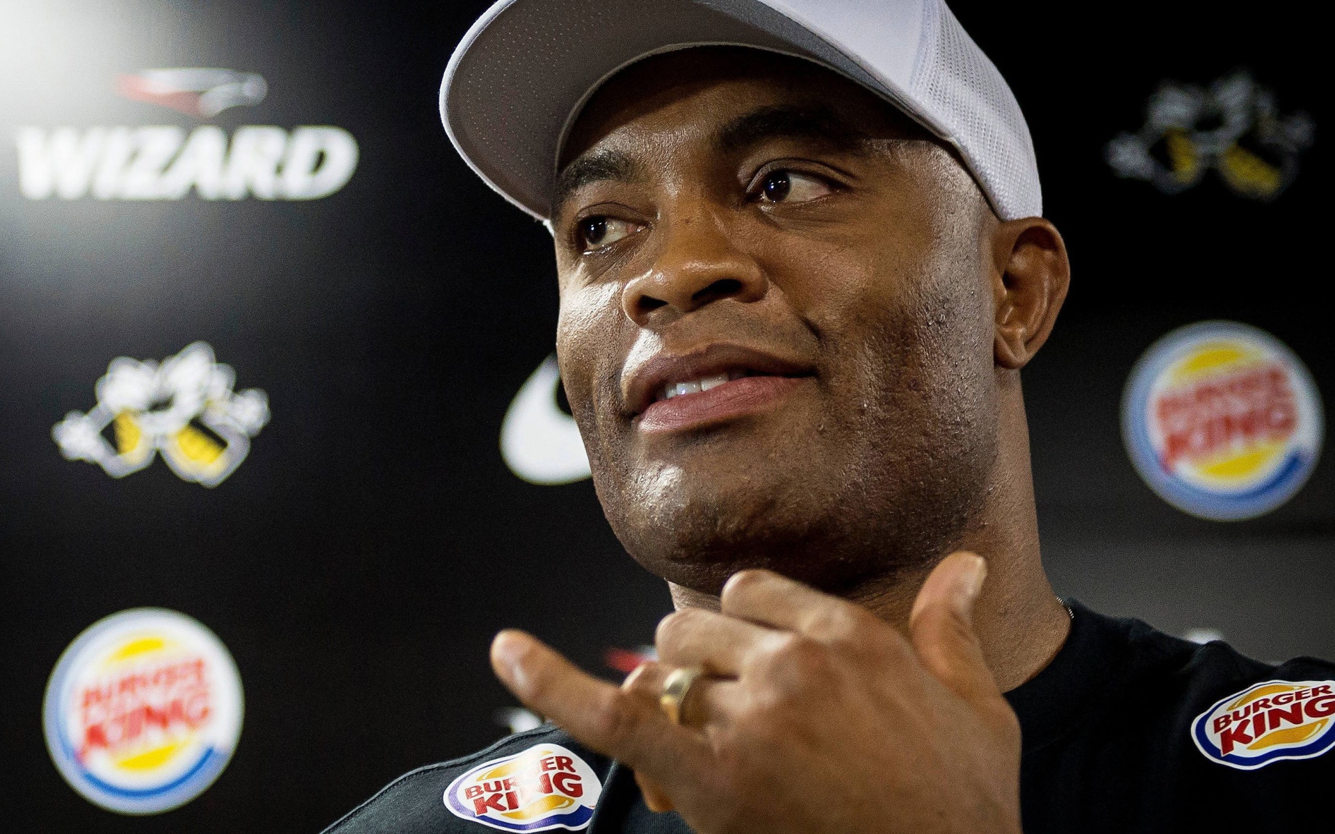 Известный боец Андерсон Силва. Паук