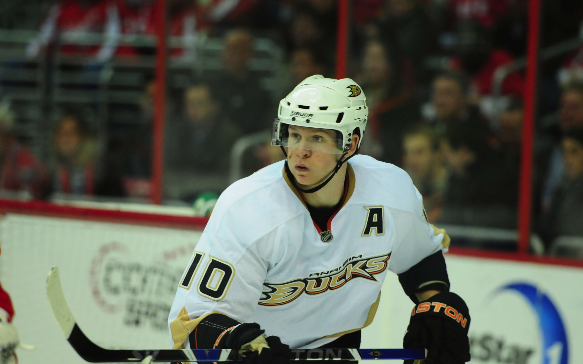 Известный Хоккеист Кори Перри