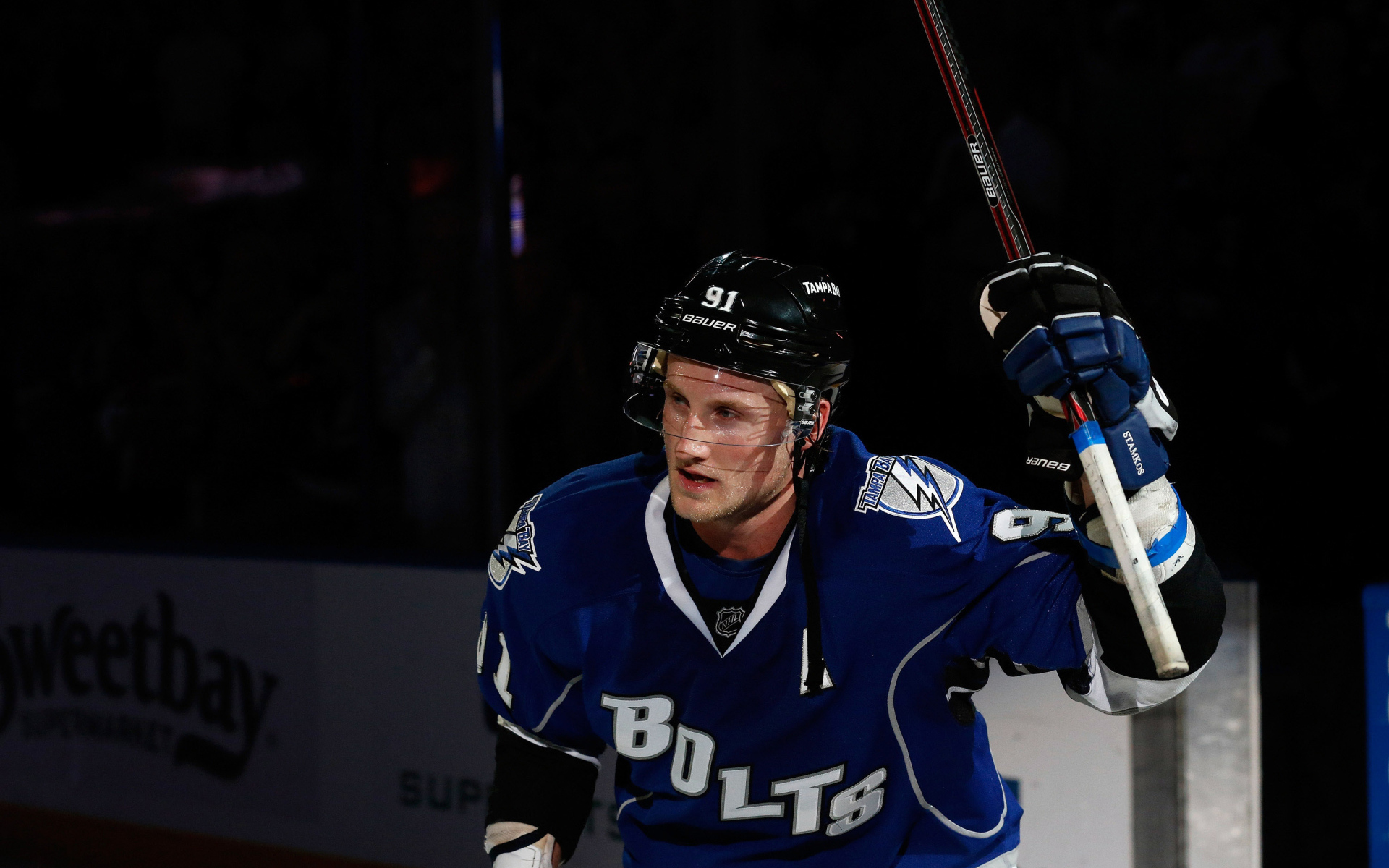 Стивен Стэмкос на льду