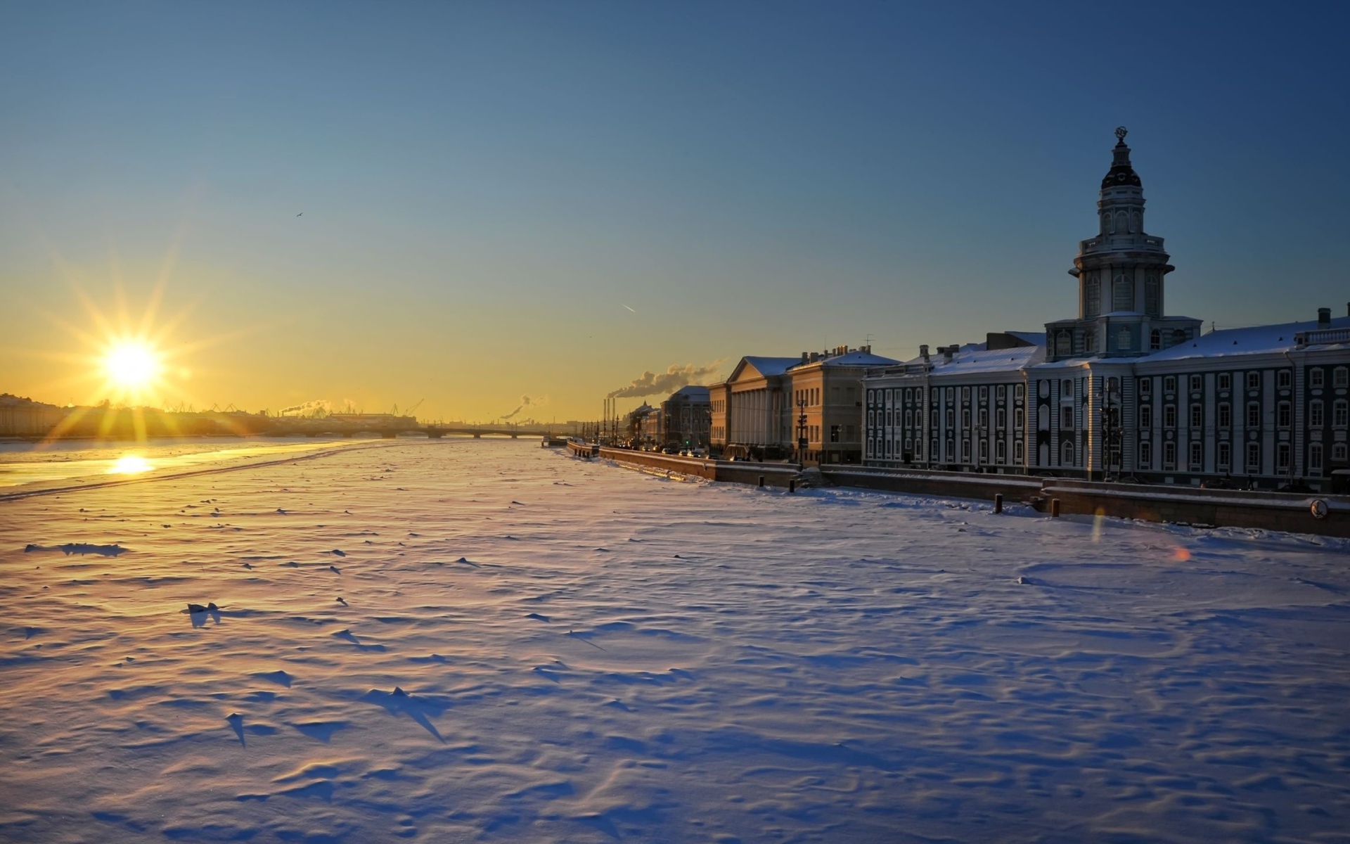 Снег в Санкт-Петербурге на Неве