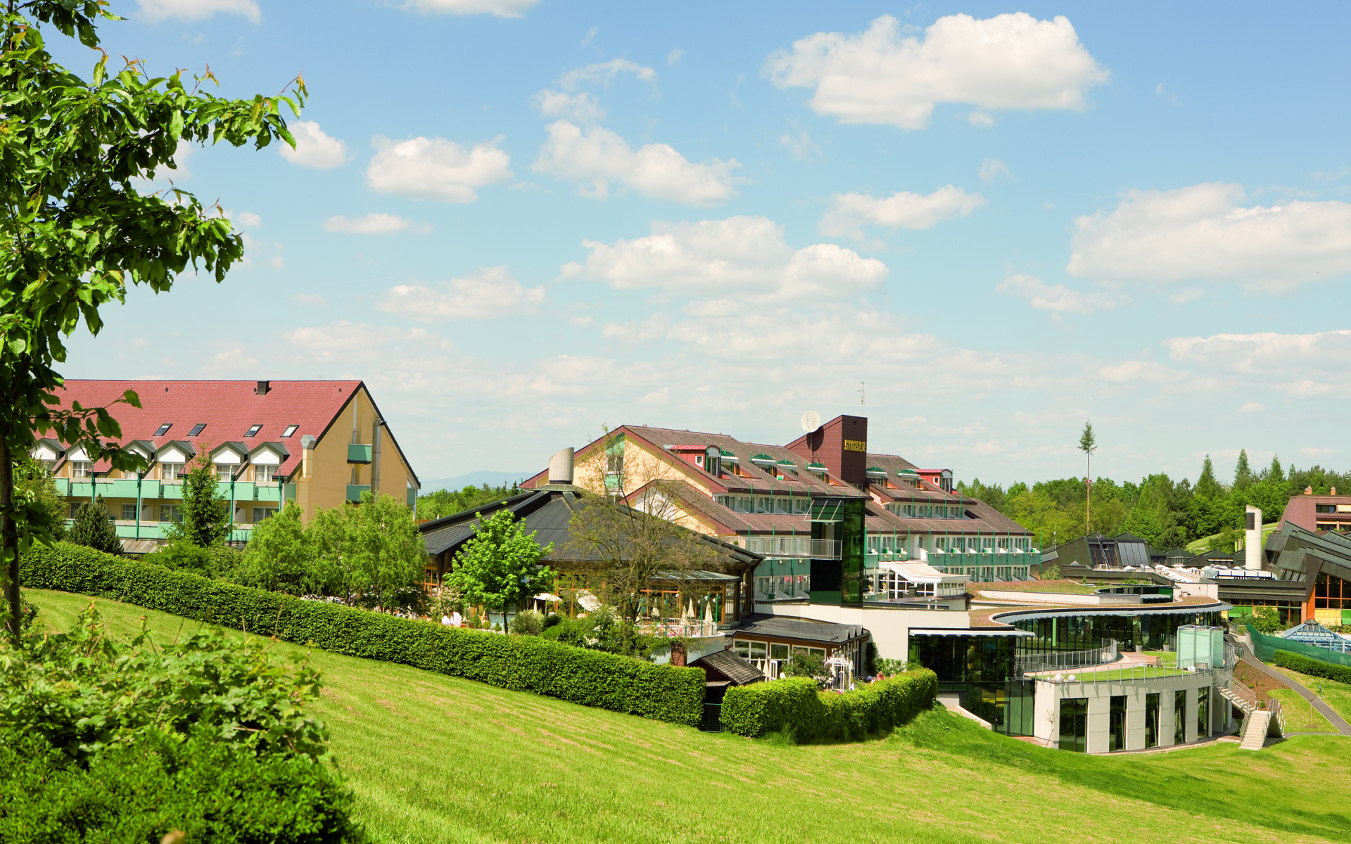 Роскошный отель на курорте Бад Лойперсдорф, Австрия