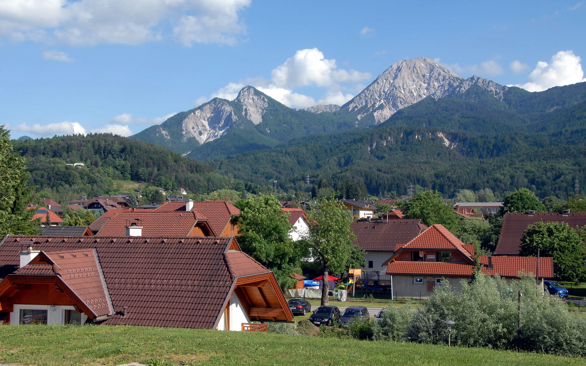 Панорама города на курорте Фаакер-Зее, Австрия