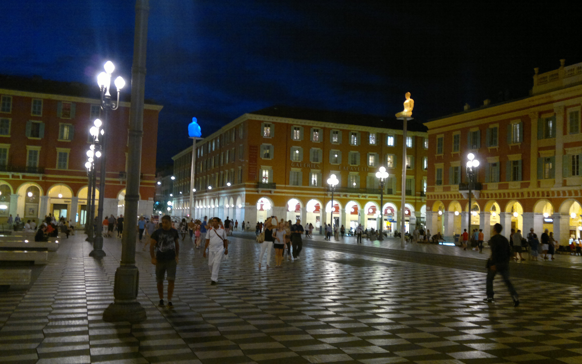 Площадь в городе Ницца, Франция