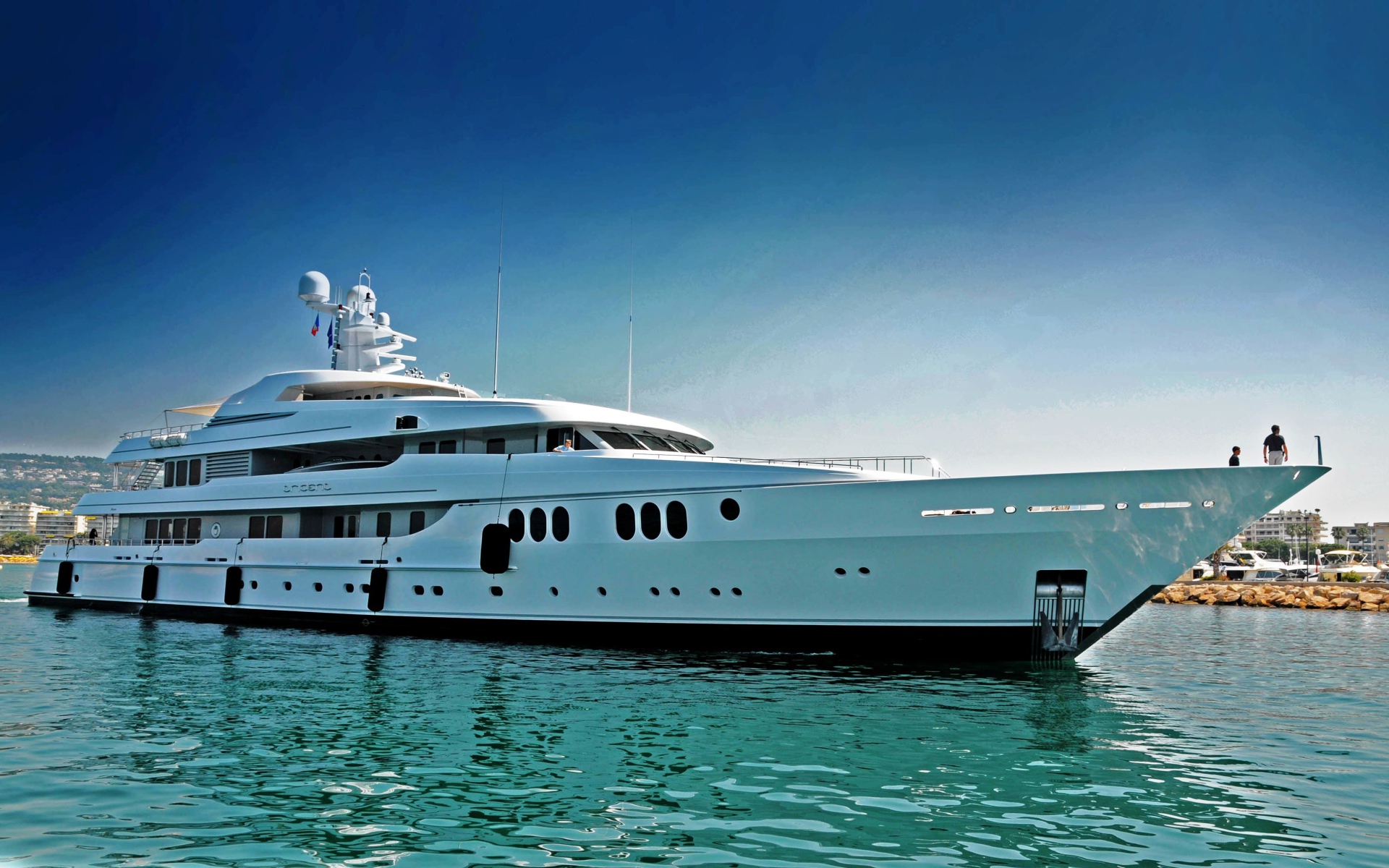 Роскошная яхта в Каннах, Франция