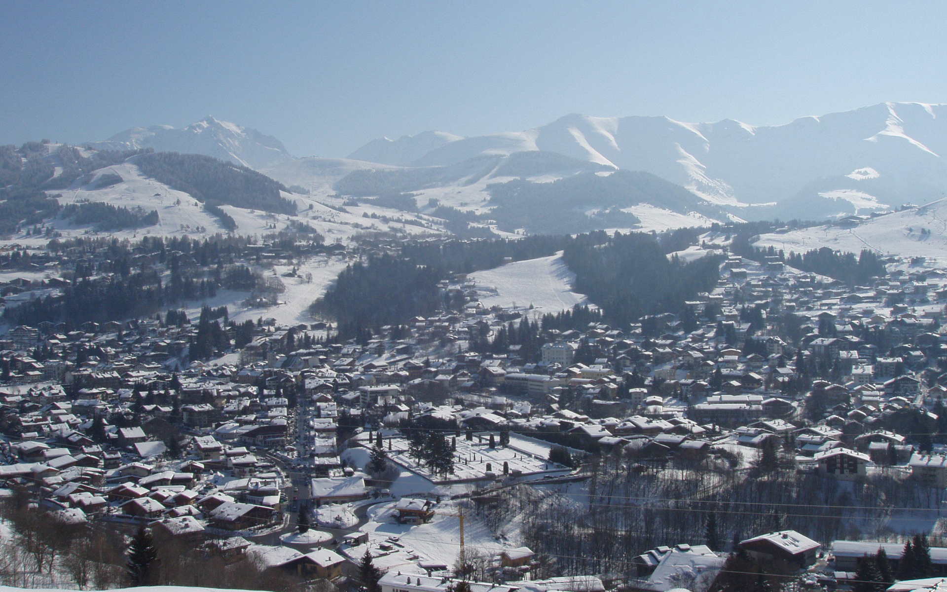 Панорама на горнолыжном курорте Межев, Франция