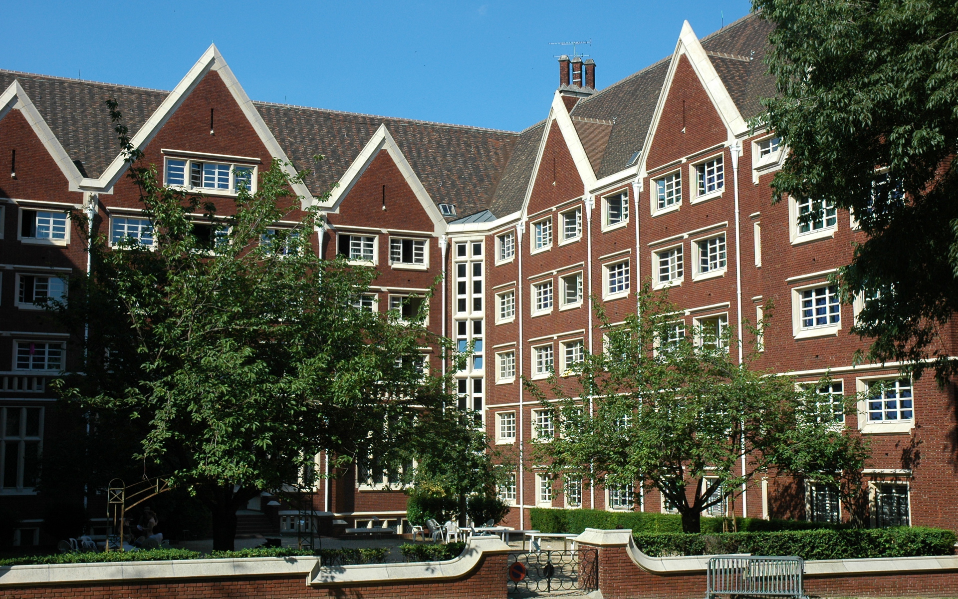 Университет в Бретань, Франция