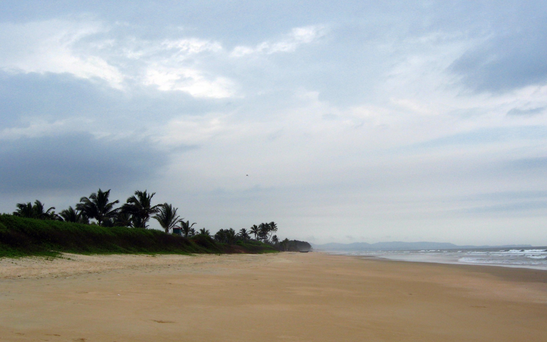 Отдых на пляже в Варке