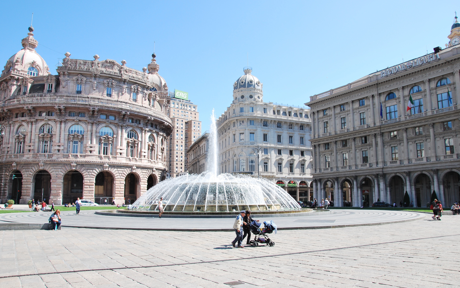 Площадь в Генуе, Италия