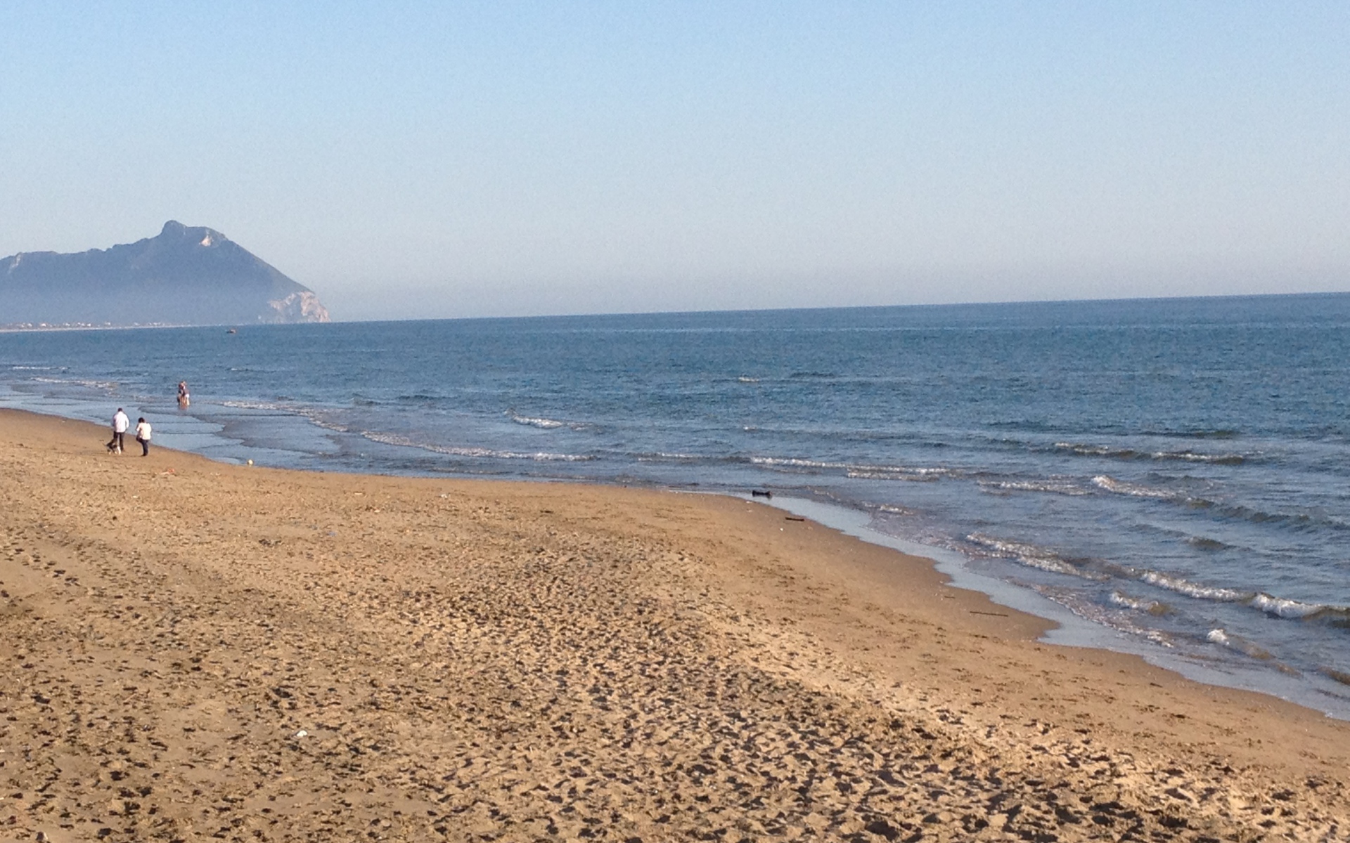 Пляж на курорте Сабаудия, Италия