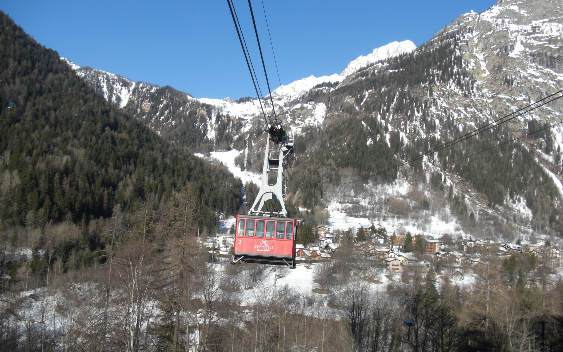 Подъемник на горнолыжном курорте Курмайор, Италия