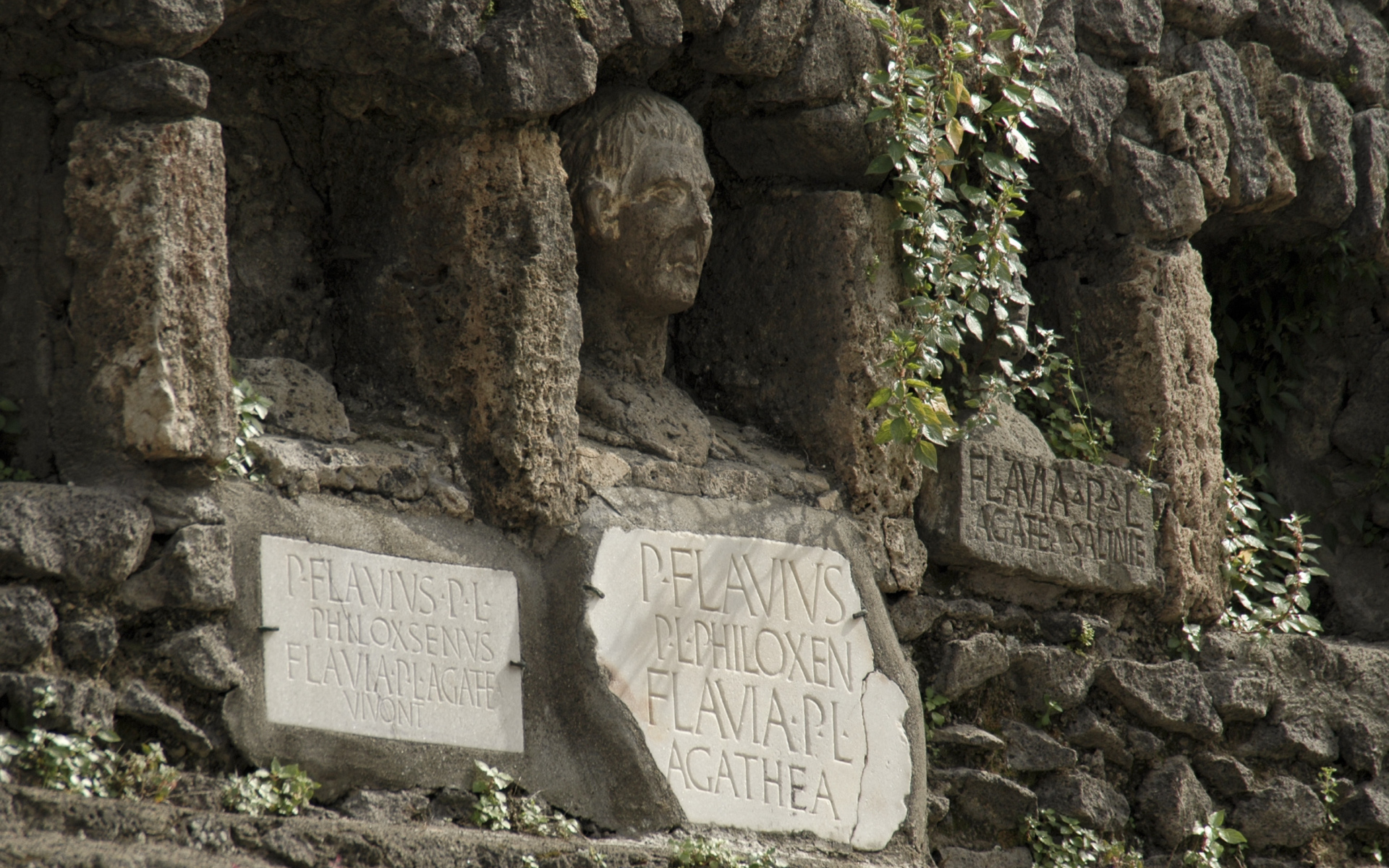 Памятники в Помпеях, Италия