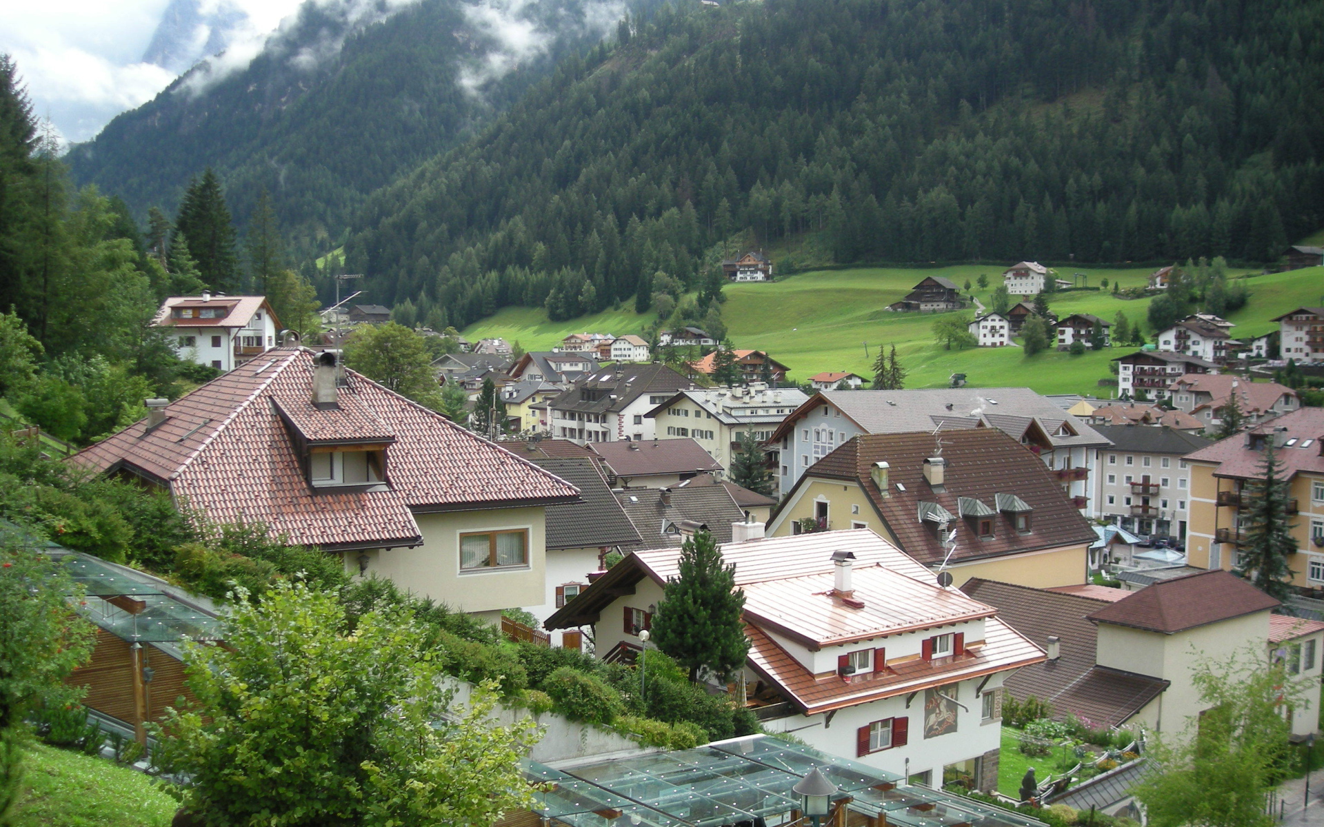 Городские дома на курорте Ортизей, Италия