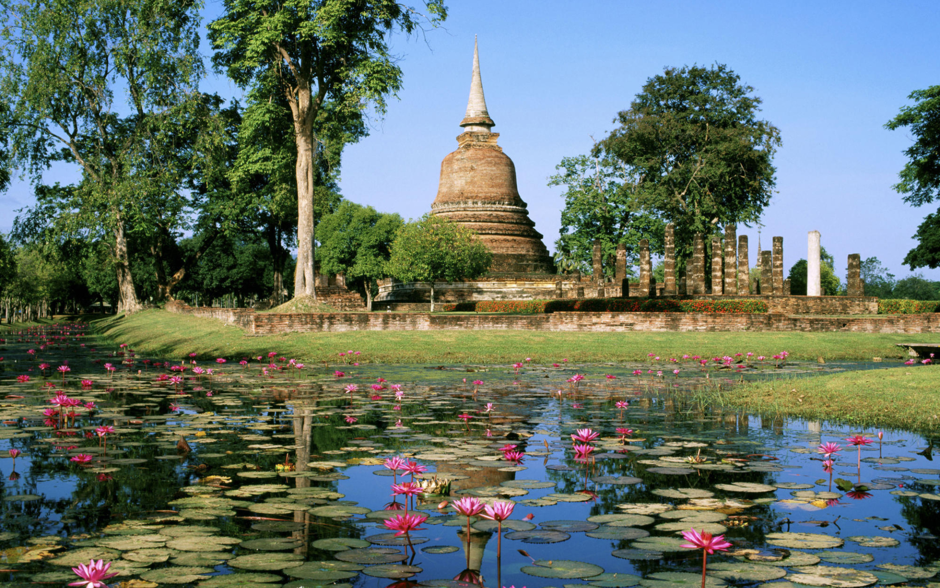 Буддийское святилище на острове Панган, Таиланд