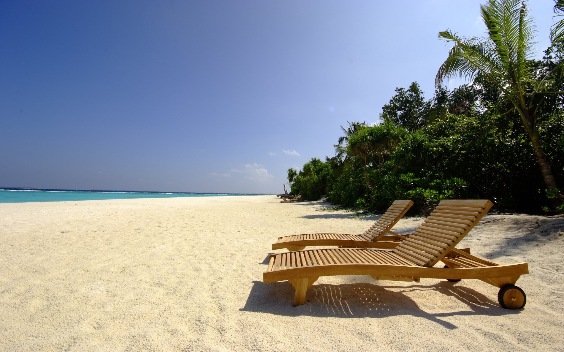 Бескрайний пляж на острове Самет, Таиланд