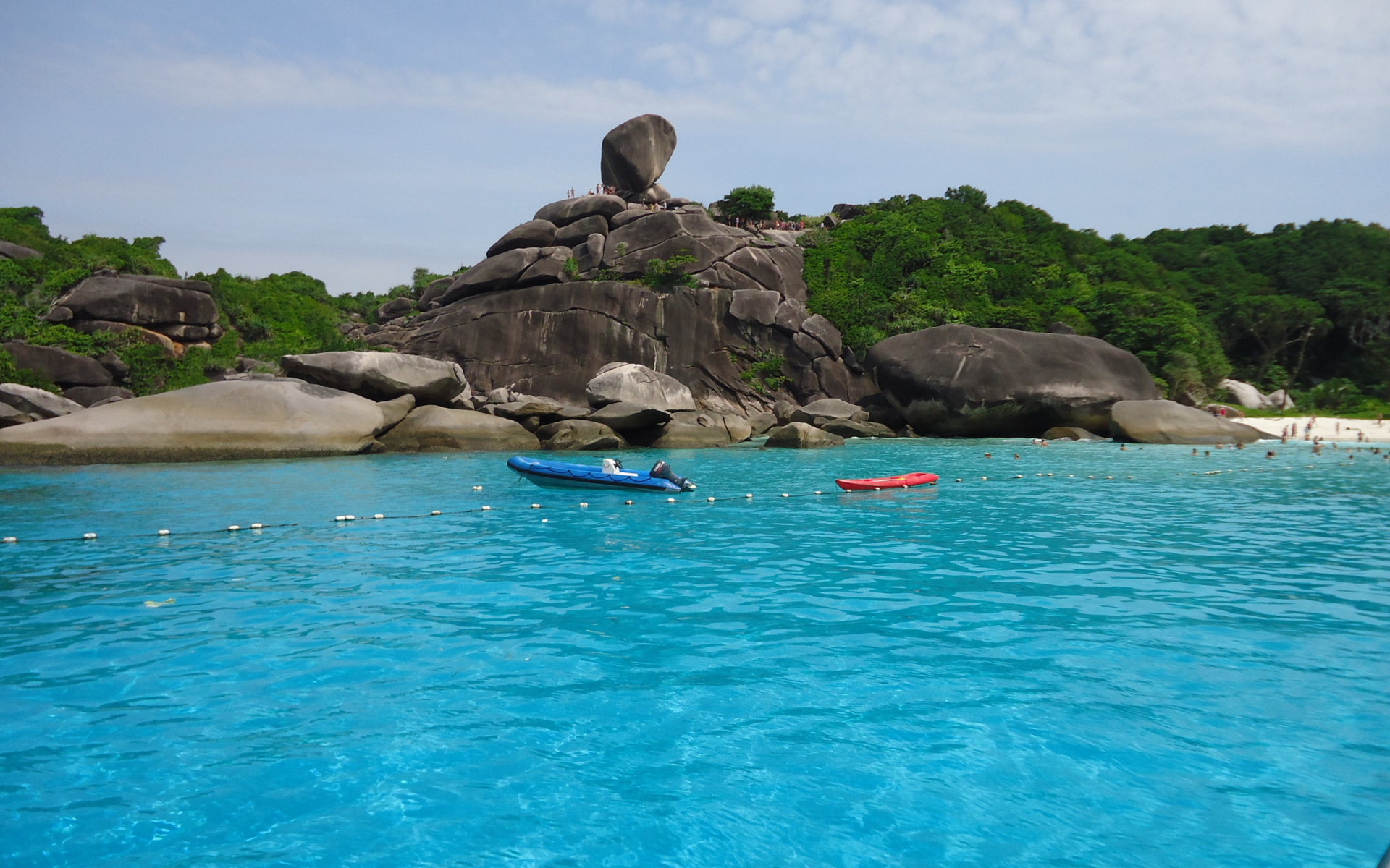 Скала на берегу на острове Тао, Таиланд