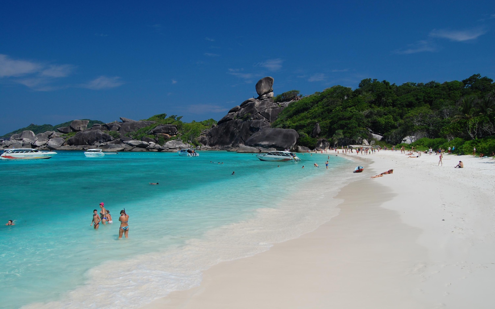 Зимний отдых на пляже на острове Тао, Таиланд