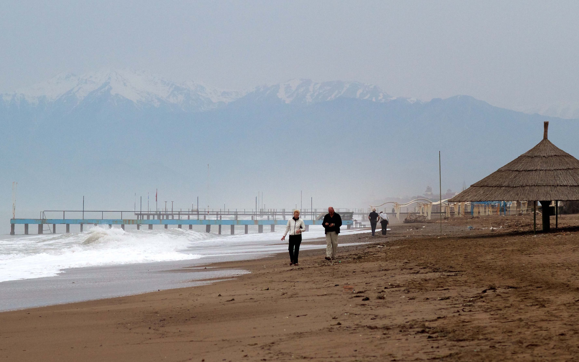 Осенний пляж в Белек, Турция