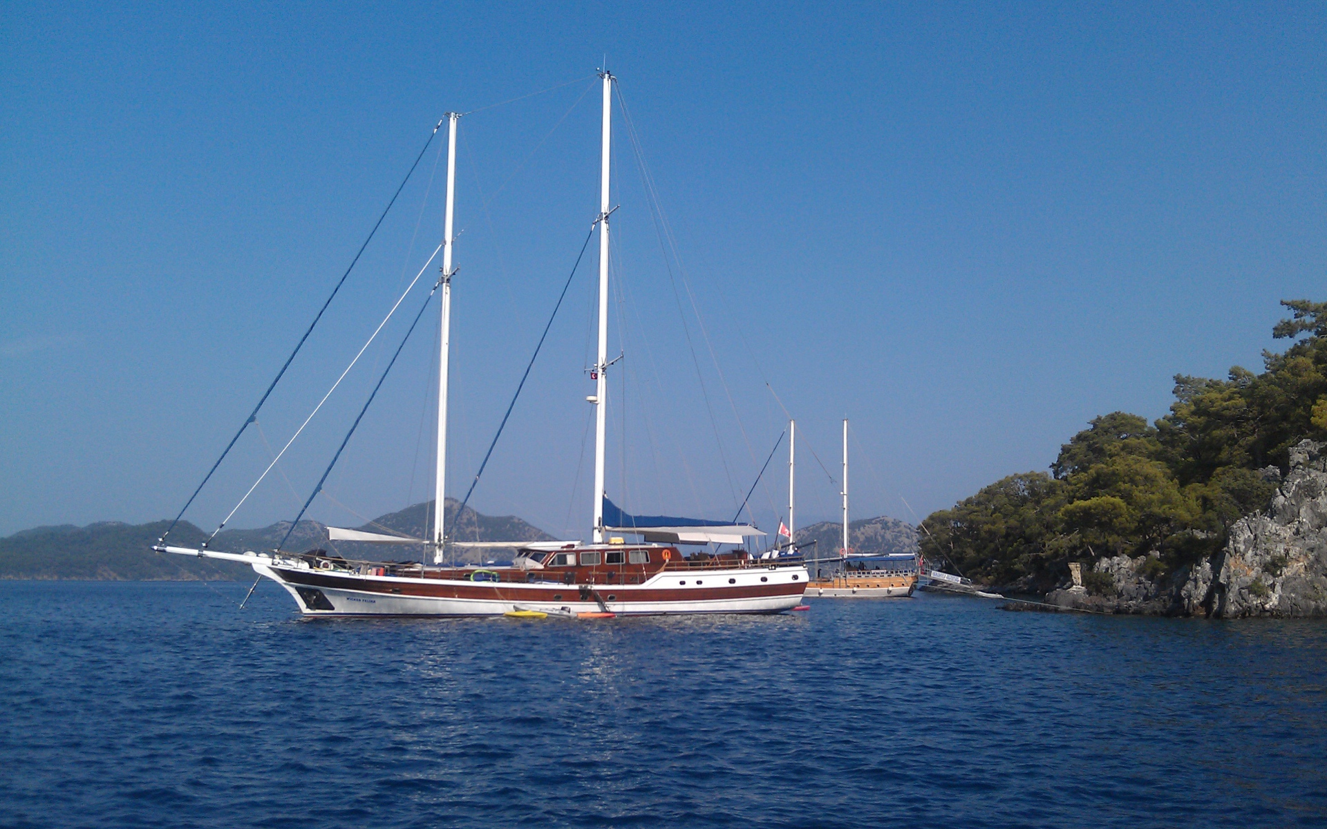 Яхта в гавани Мармарис, Турция
