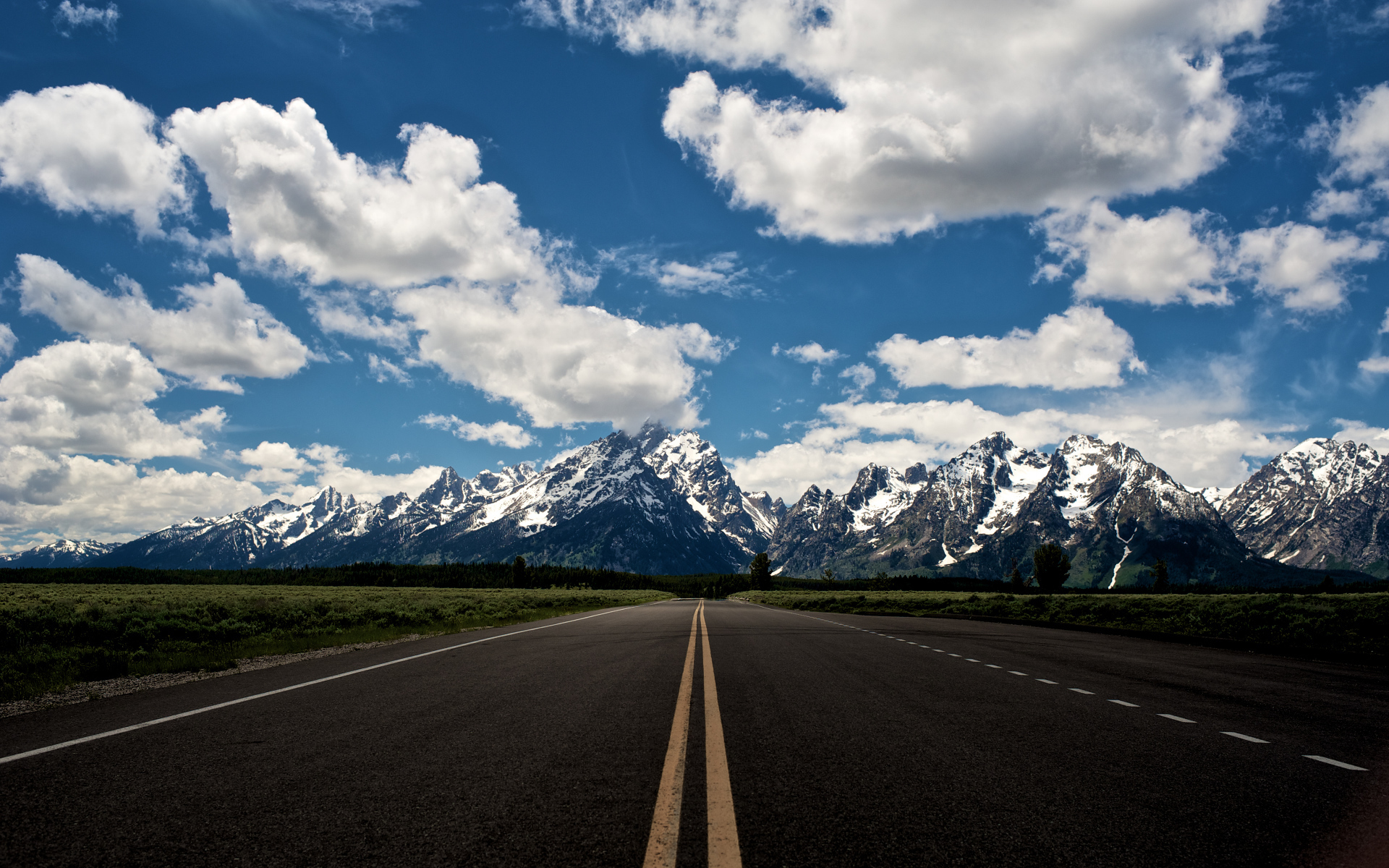 Road to the mountains, USA