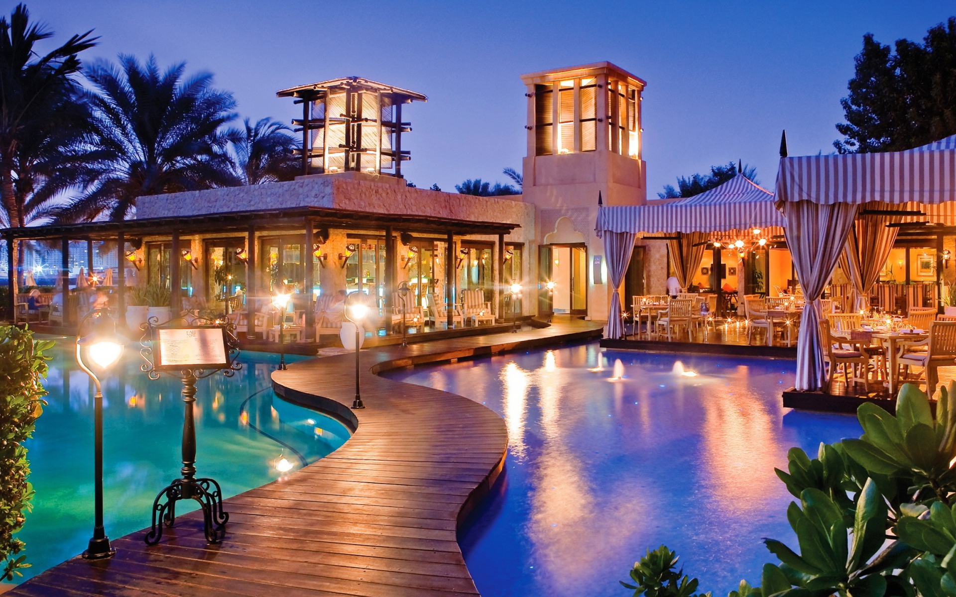 Роскошный ресторан в Дубаи