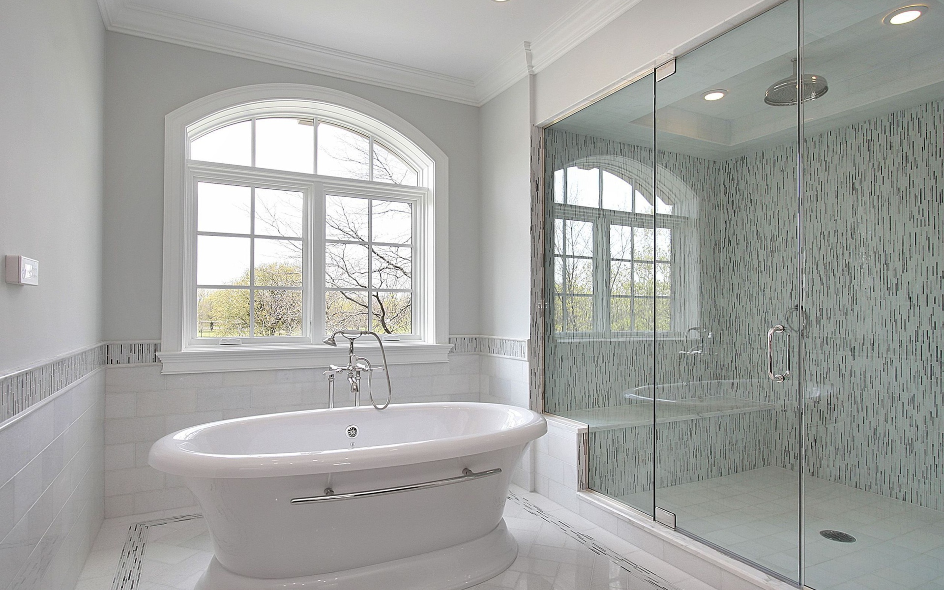 Ванная и просторный душ