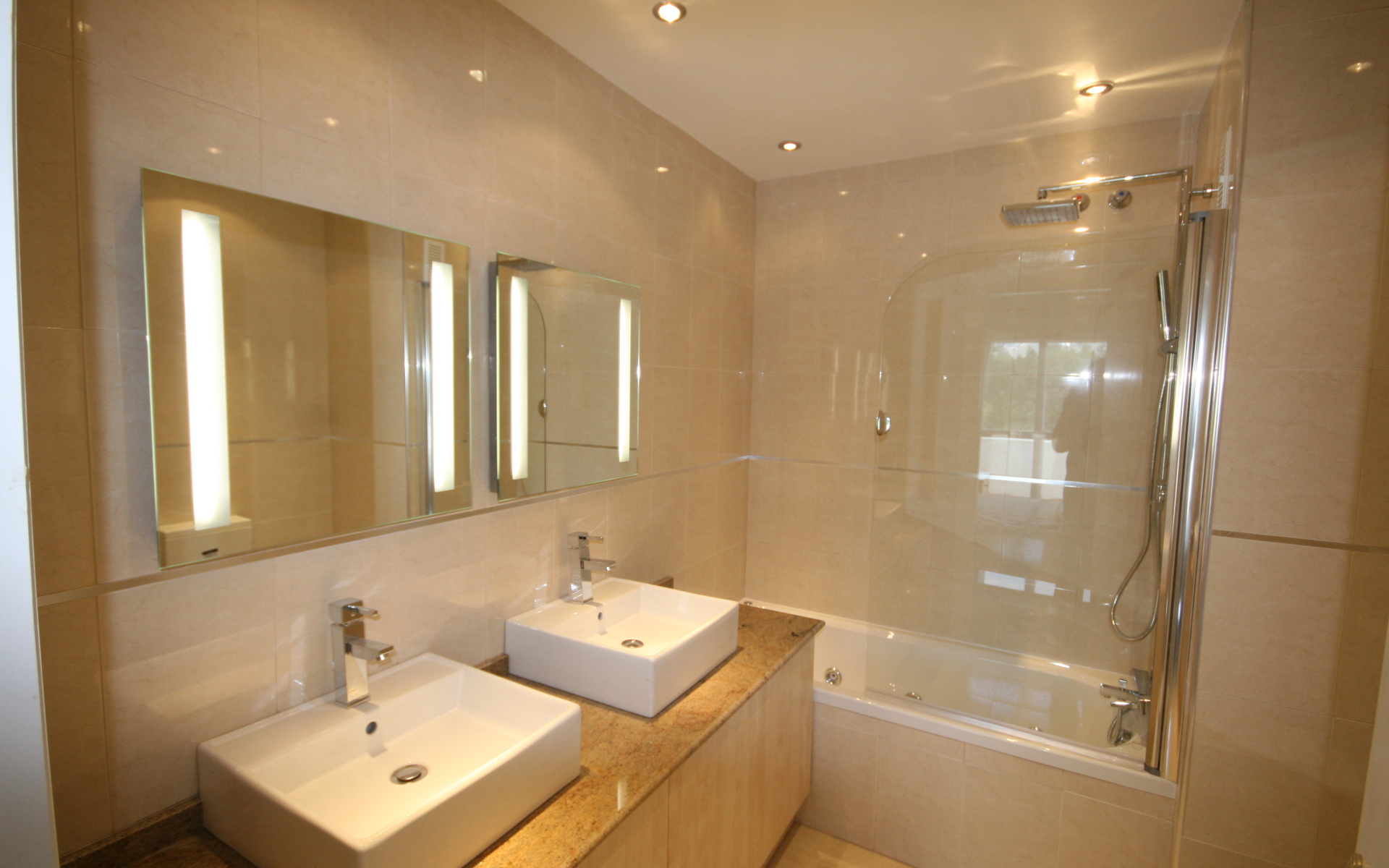 Бриллиантовая ванная комната